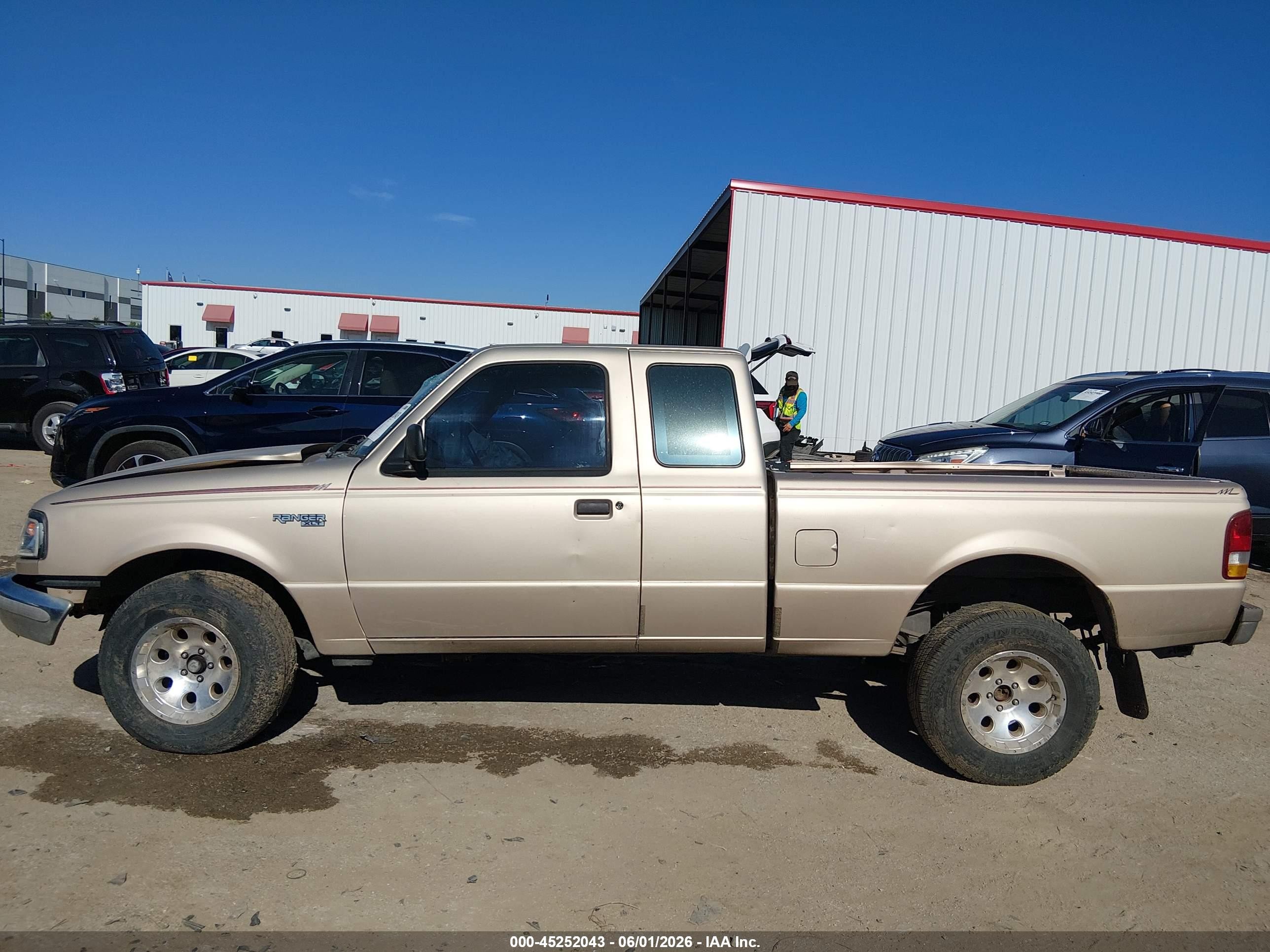 1996 Ford Ranger Super Cab Tan vin: 1FTCR14U9TPA98916