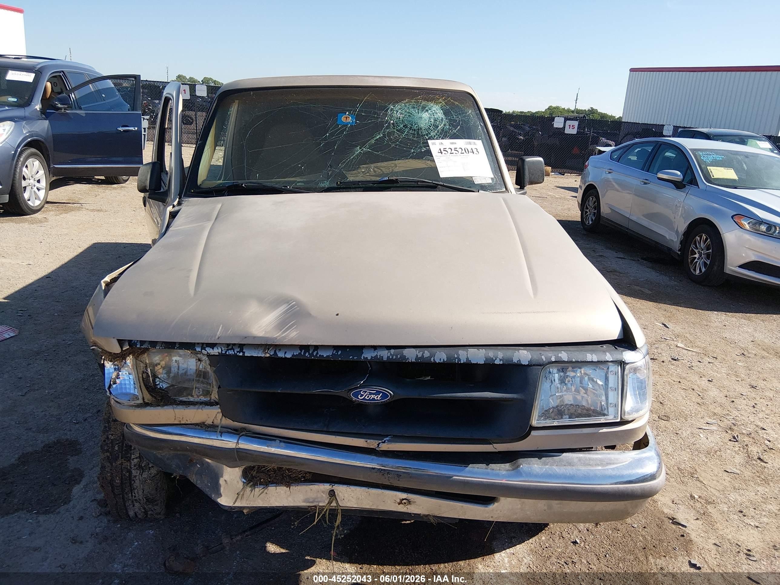 1996 Ford Ranger Super Cab Tan vin: 1FTCR14U9TPA98916
