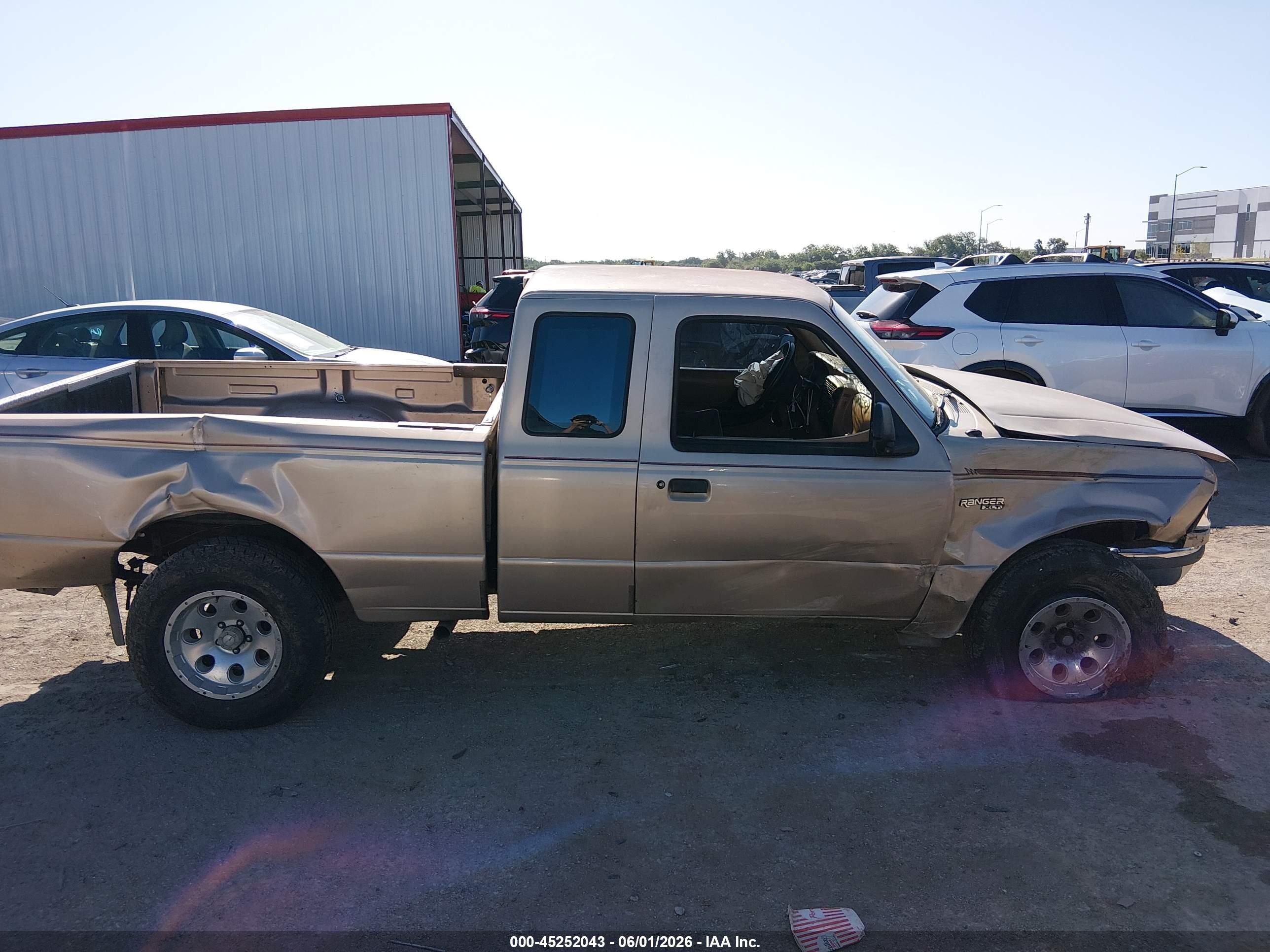 1996 Ford Ranger Super Cab Tan vin: 1FTCR14U9TPA98916