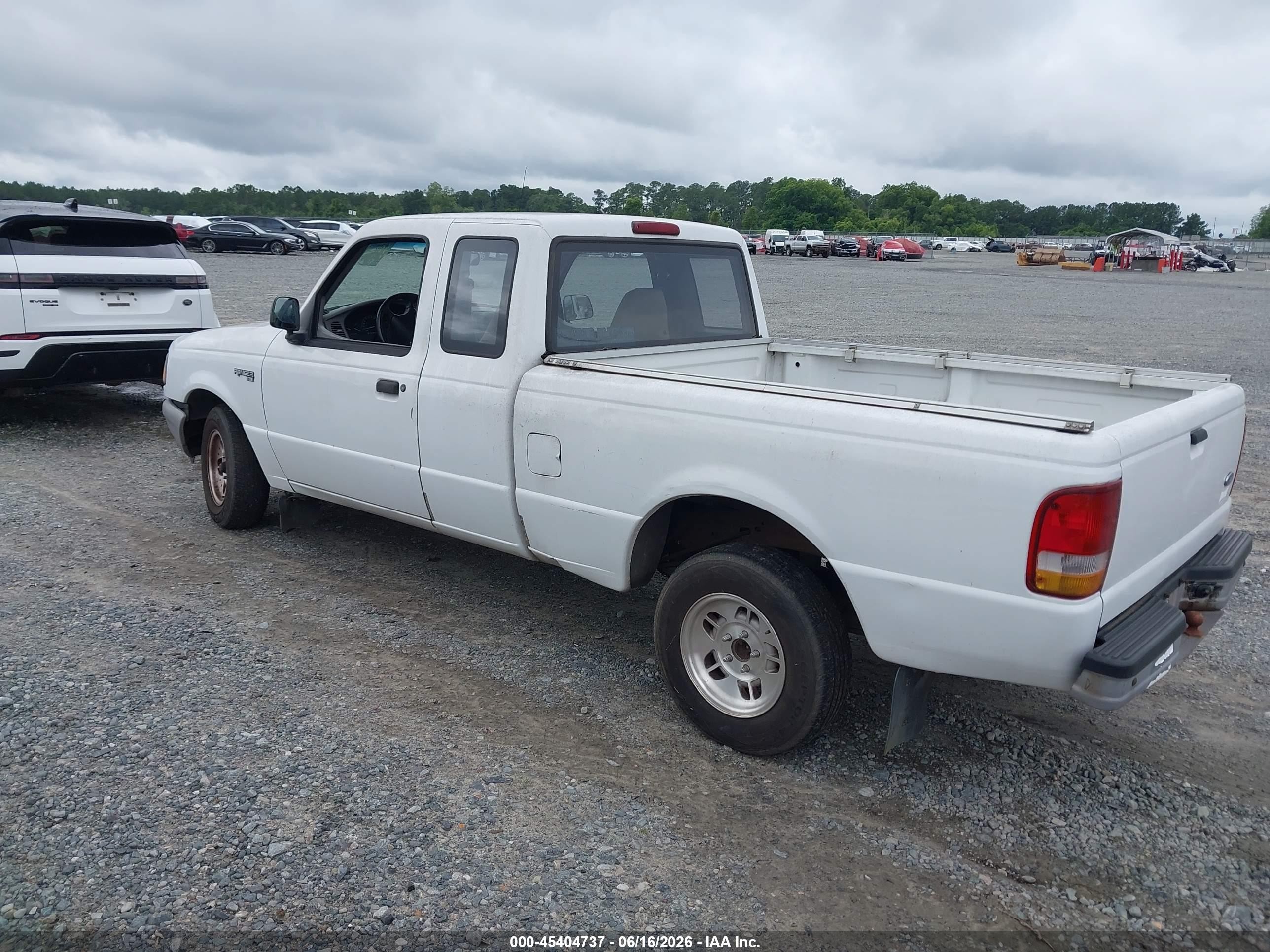1996 Ford Ranger Super Cab White vin: 1FTCR14U9TTA62568
