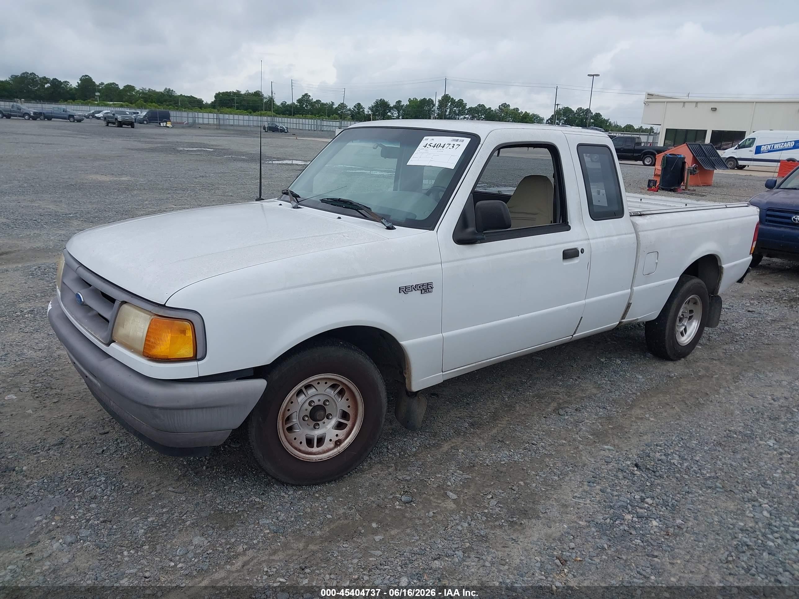 1996 Ford Ranger Super Cab White vin: 1FTCR14U9TTA62568