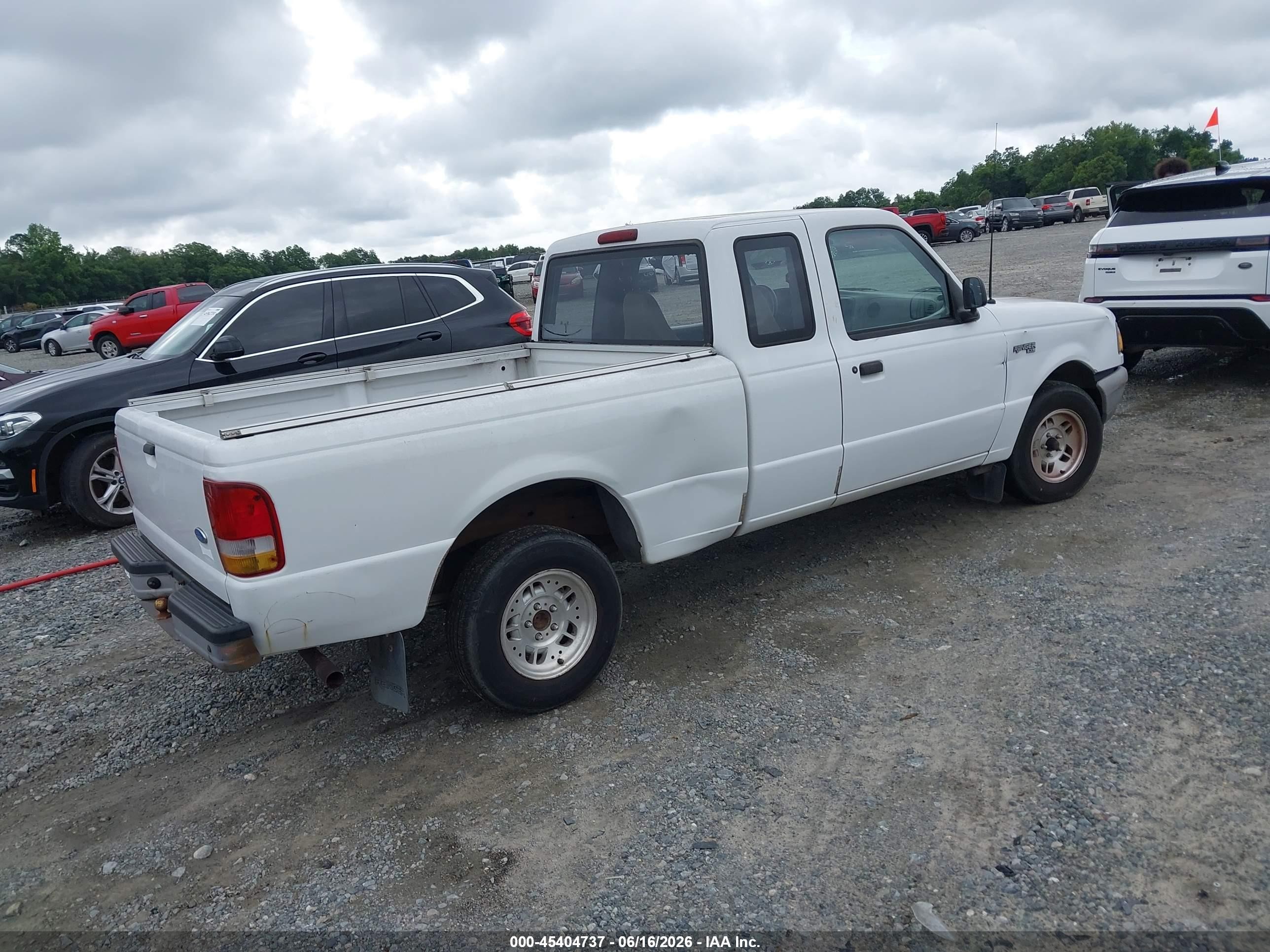 1996 Ford Ranger Super Cab White vin: 1FTCR14U9TTA62568