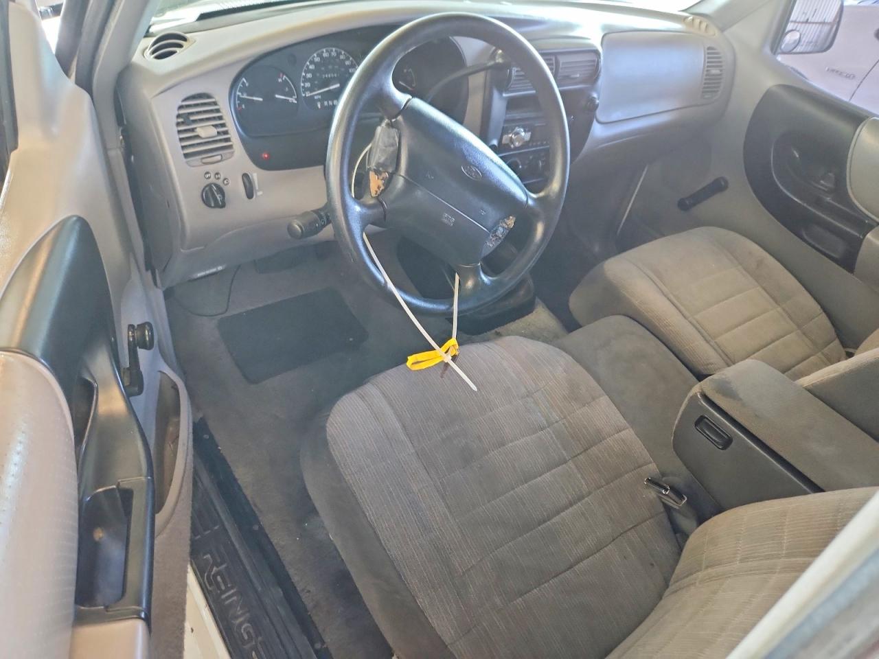 1997 Ford Ranger Super Cab White vin: 1FTCR14X0VPB30990