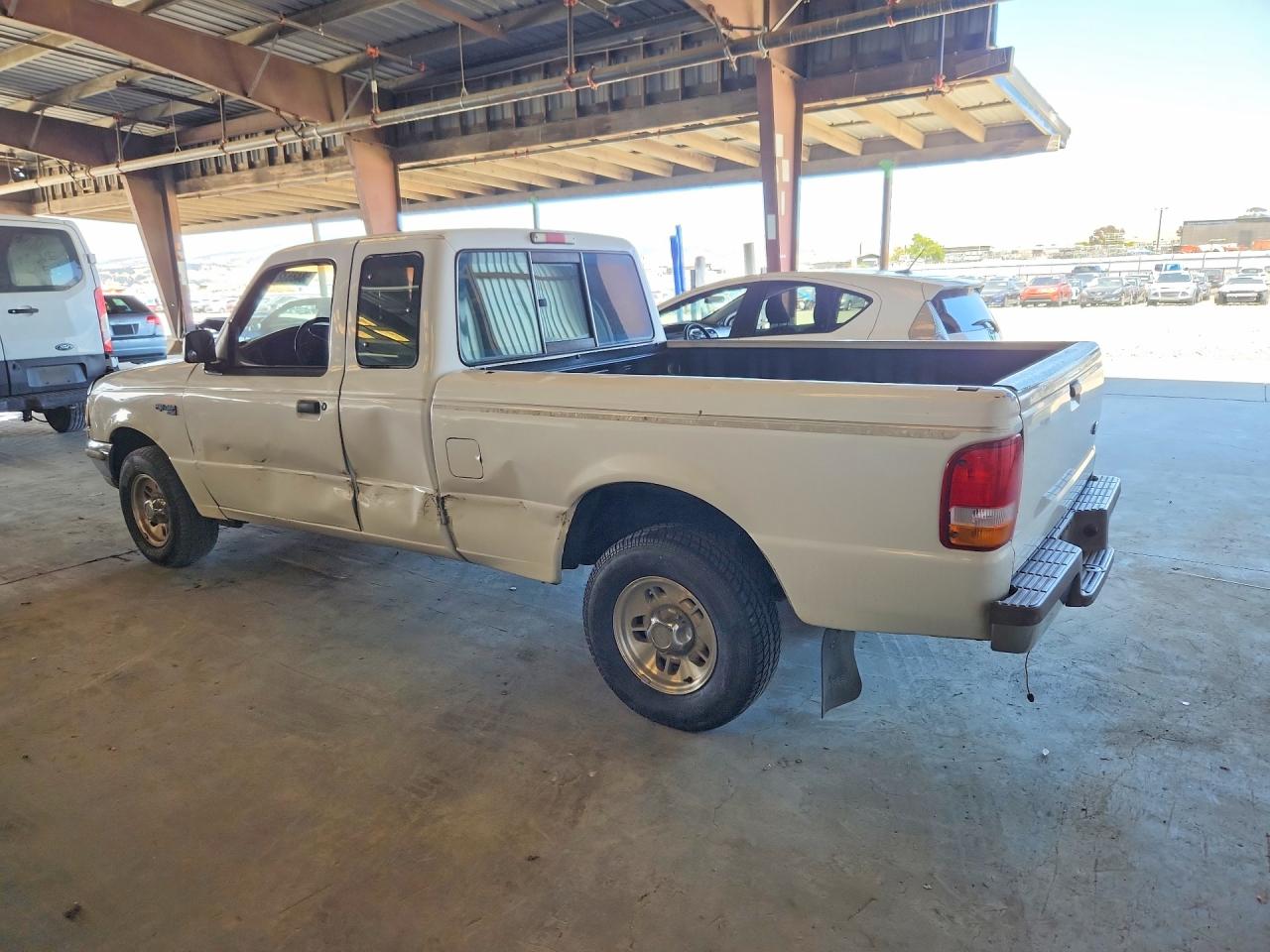 1997 Ford Ranger Super Cab White vin: 1FTCR14X0VPB30990