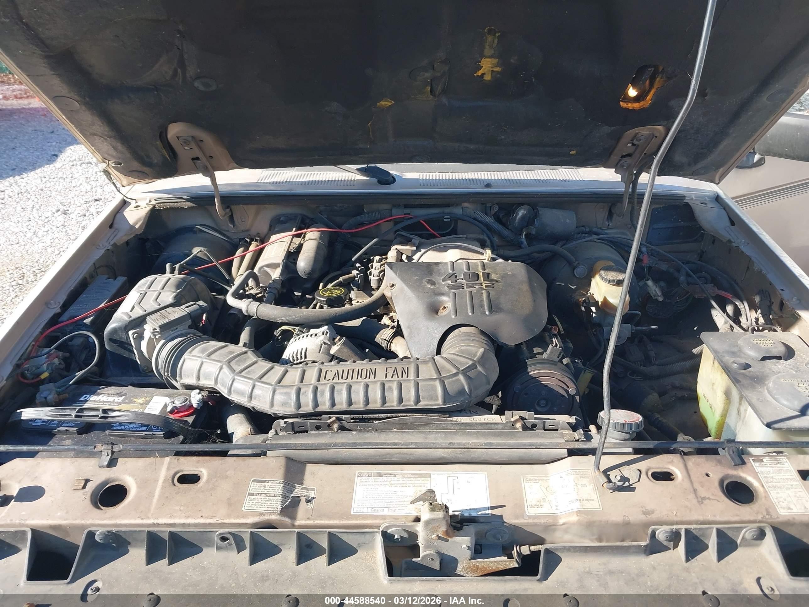 1992 Ford Ranger Super Cab Gold vin: 1FTCR14X1NPA32468
