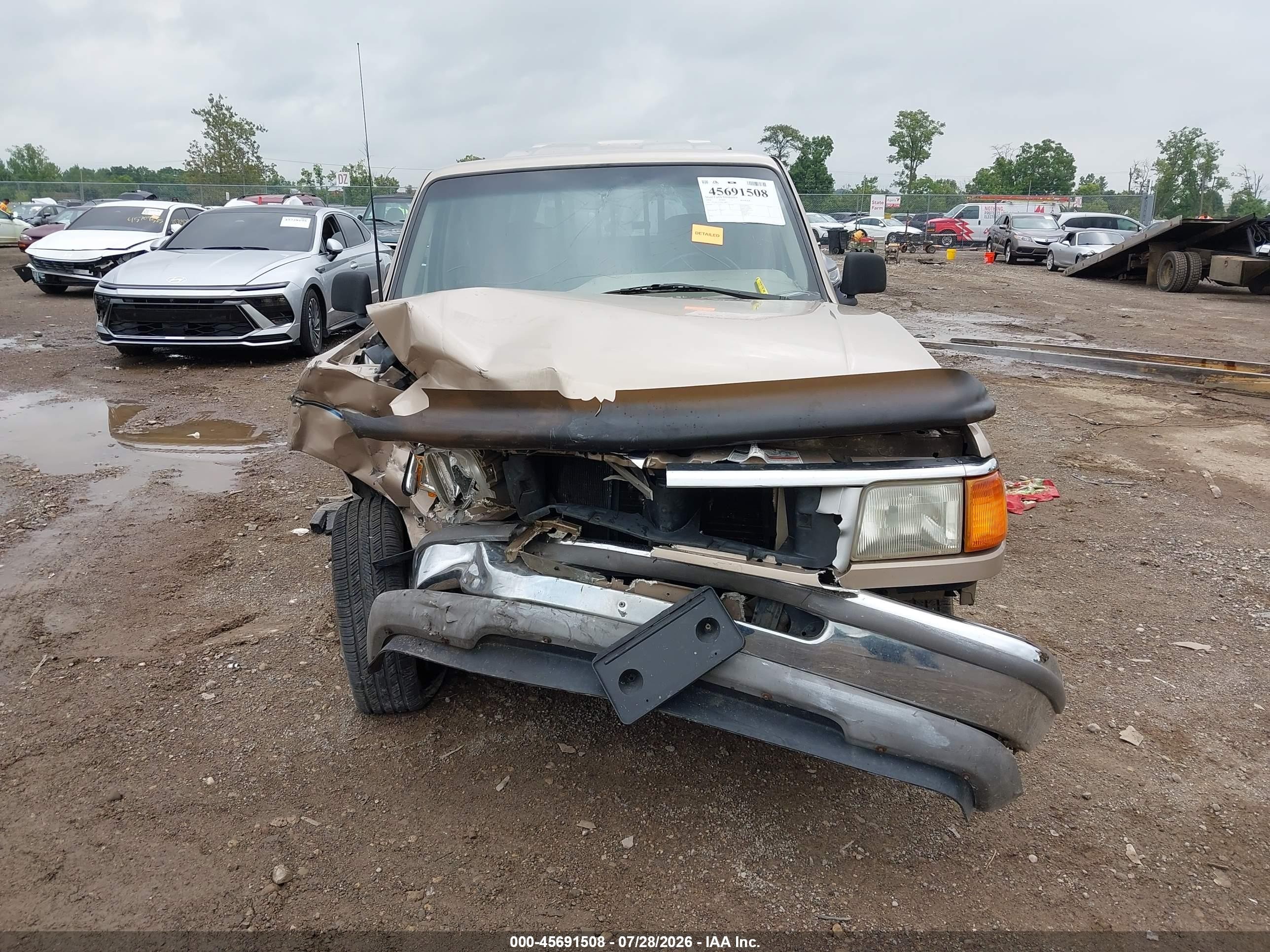 1994 Ford Ranger Super Cab Gold vin: 1FTCR14X3RPC58811