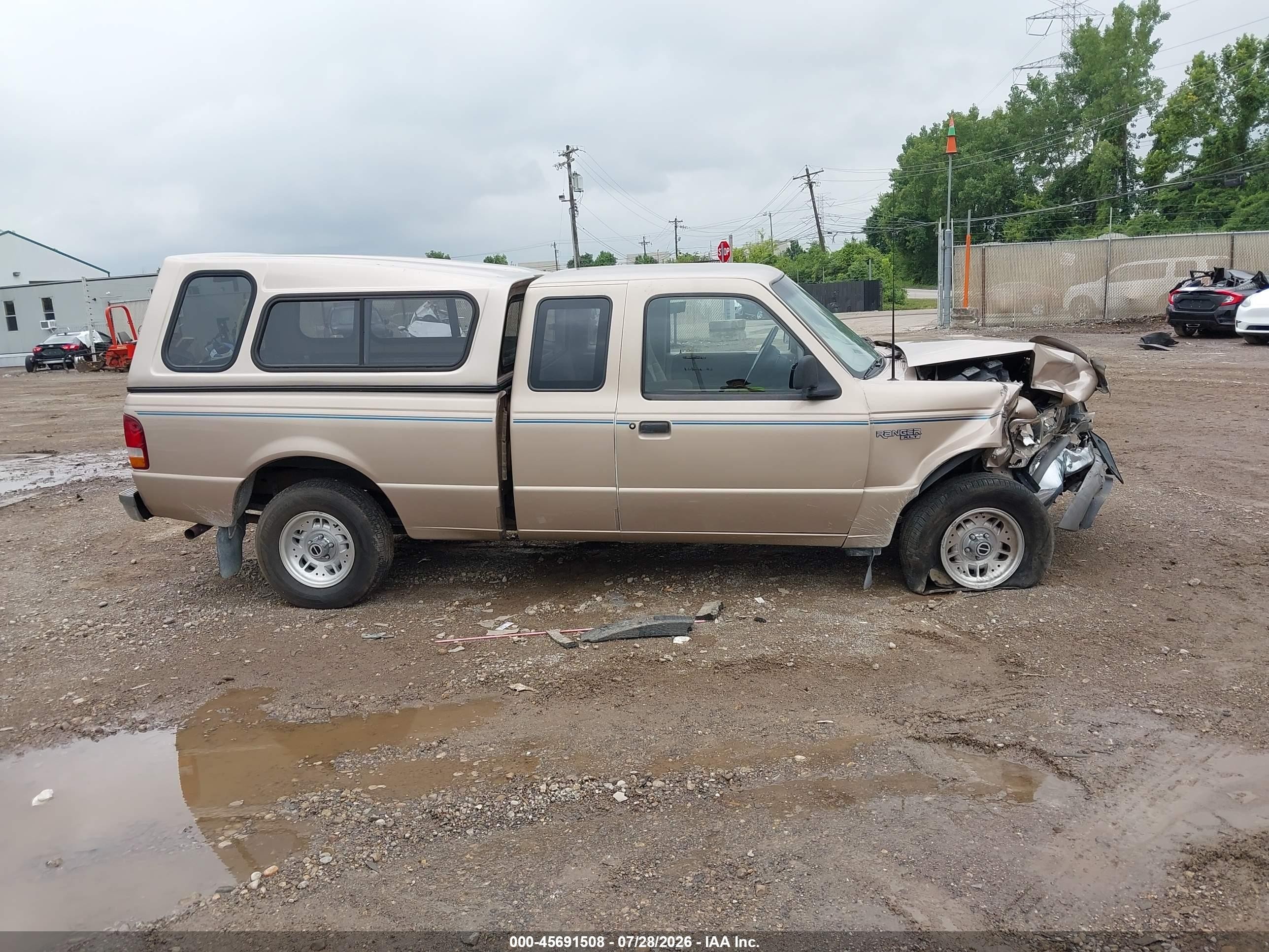 1994 Ford Ranger Super Cab Gold vin: 1FTCR14X3RPC58811