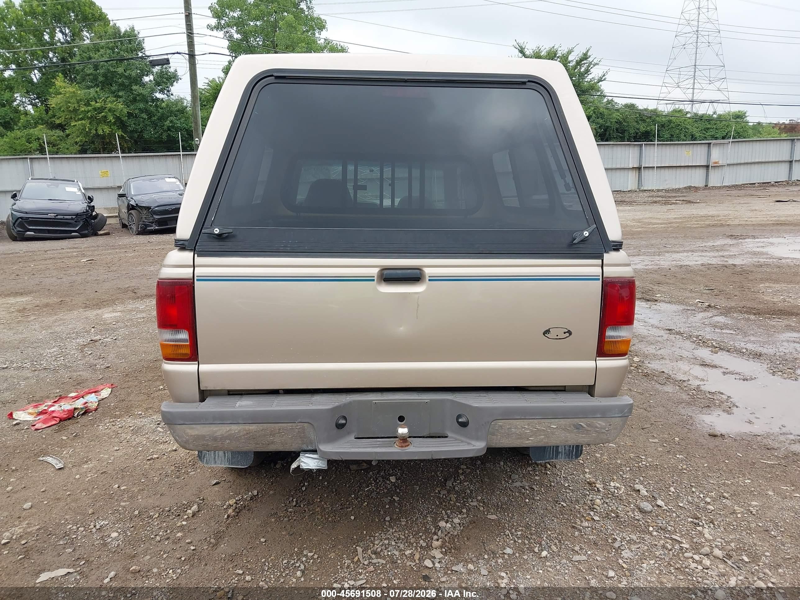 1994 Ford Ranger Super Cab Gold vin: 1FTCR14X3RPC58811
