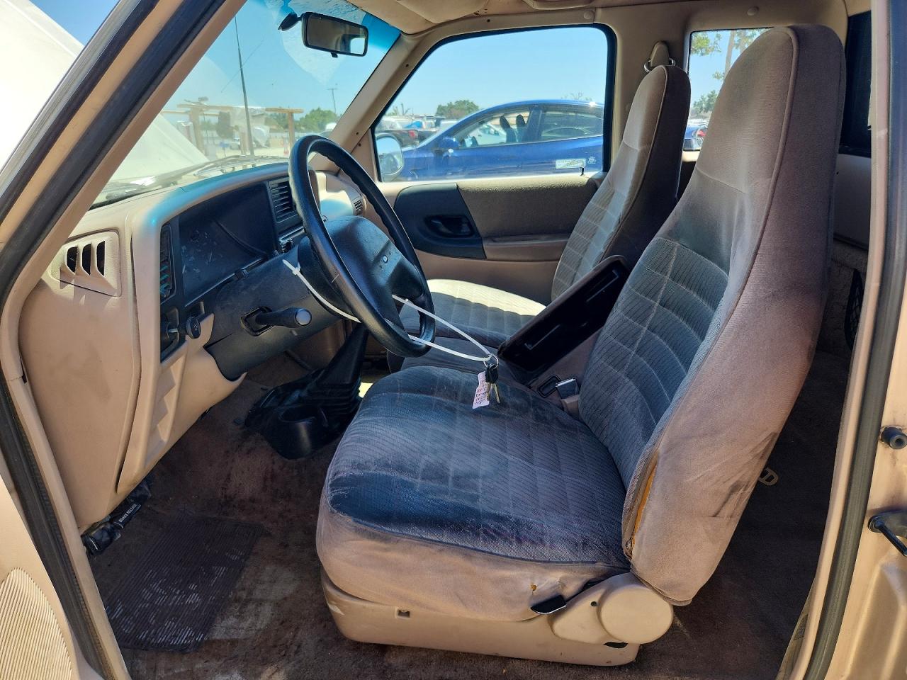 1993 Ford Ranger Super Cab Tan vin: 1FTCR14X4PPB69293