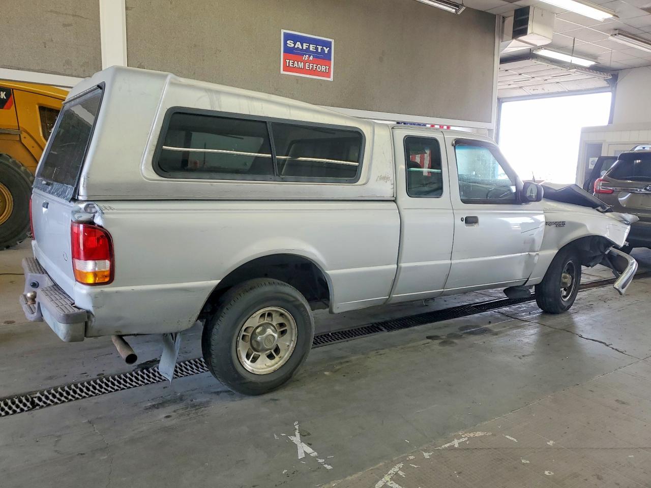 1996 Ford Ranger Super Cab Серебряный vin: 1FTCR14X5TPA02676