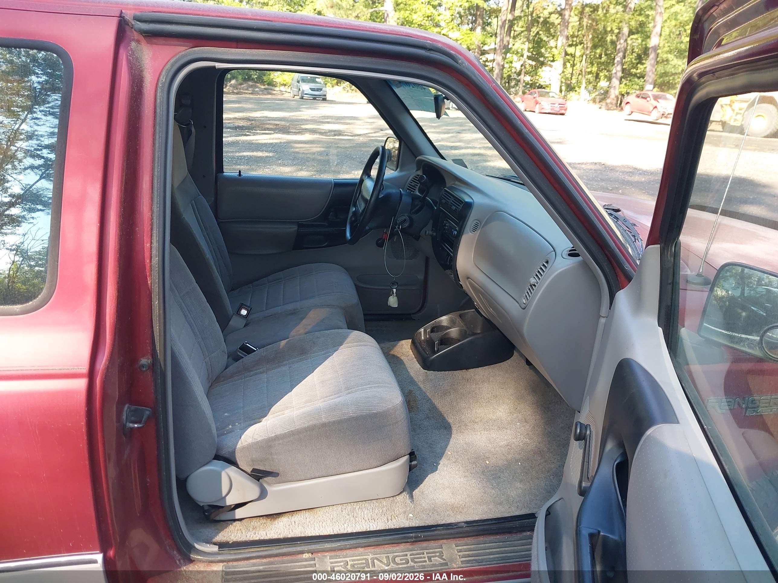 1997 Ford Ranger Splash/xlt Red vin: 1FTCR14X5VTA56845