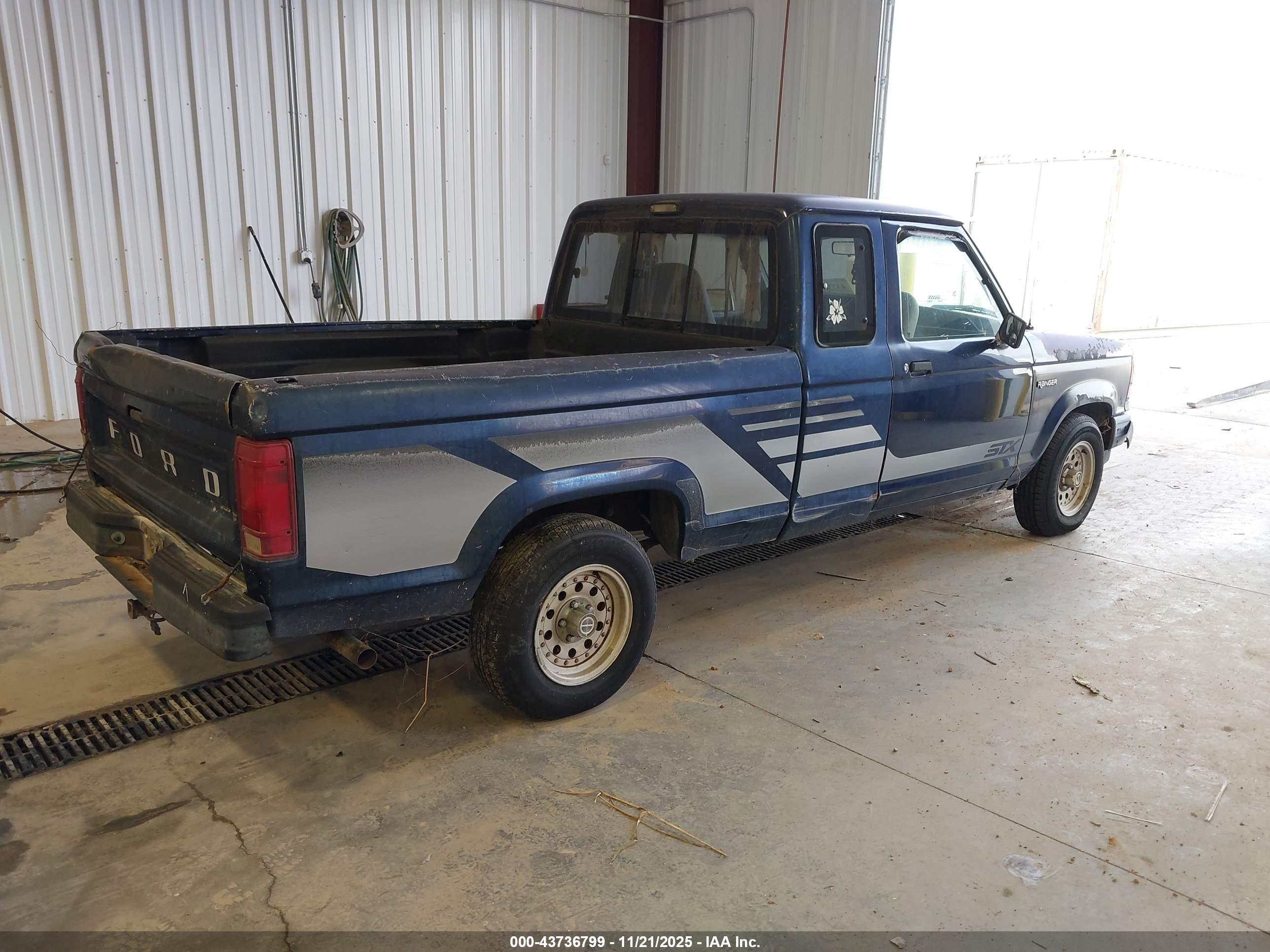 1992 Ford Ranger Super Cab Синий vin: 1FTCR14X6NTA46888