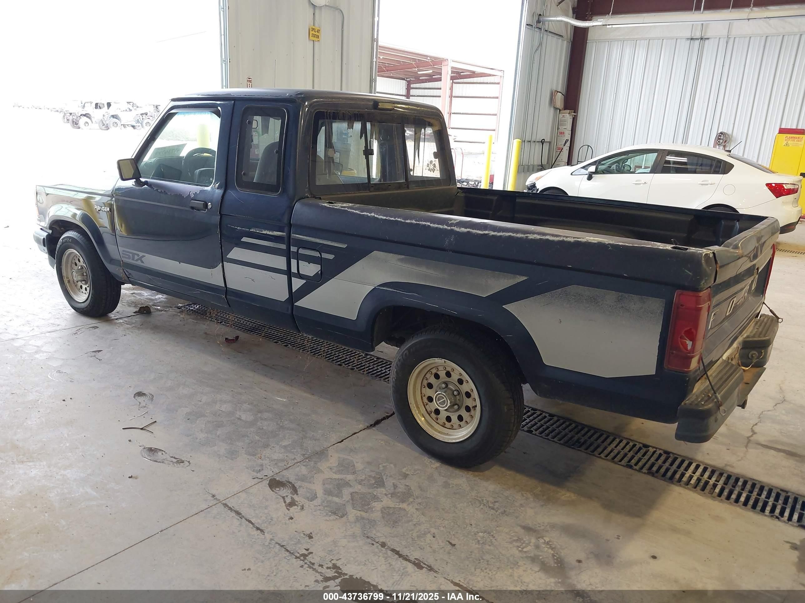 1992 Ford Ranger Super Cab Синий vin: 1FTCR14X6NTA46888