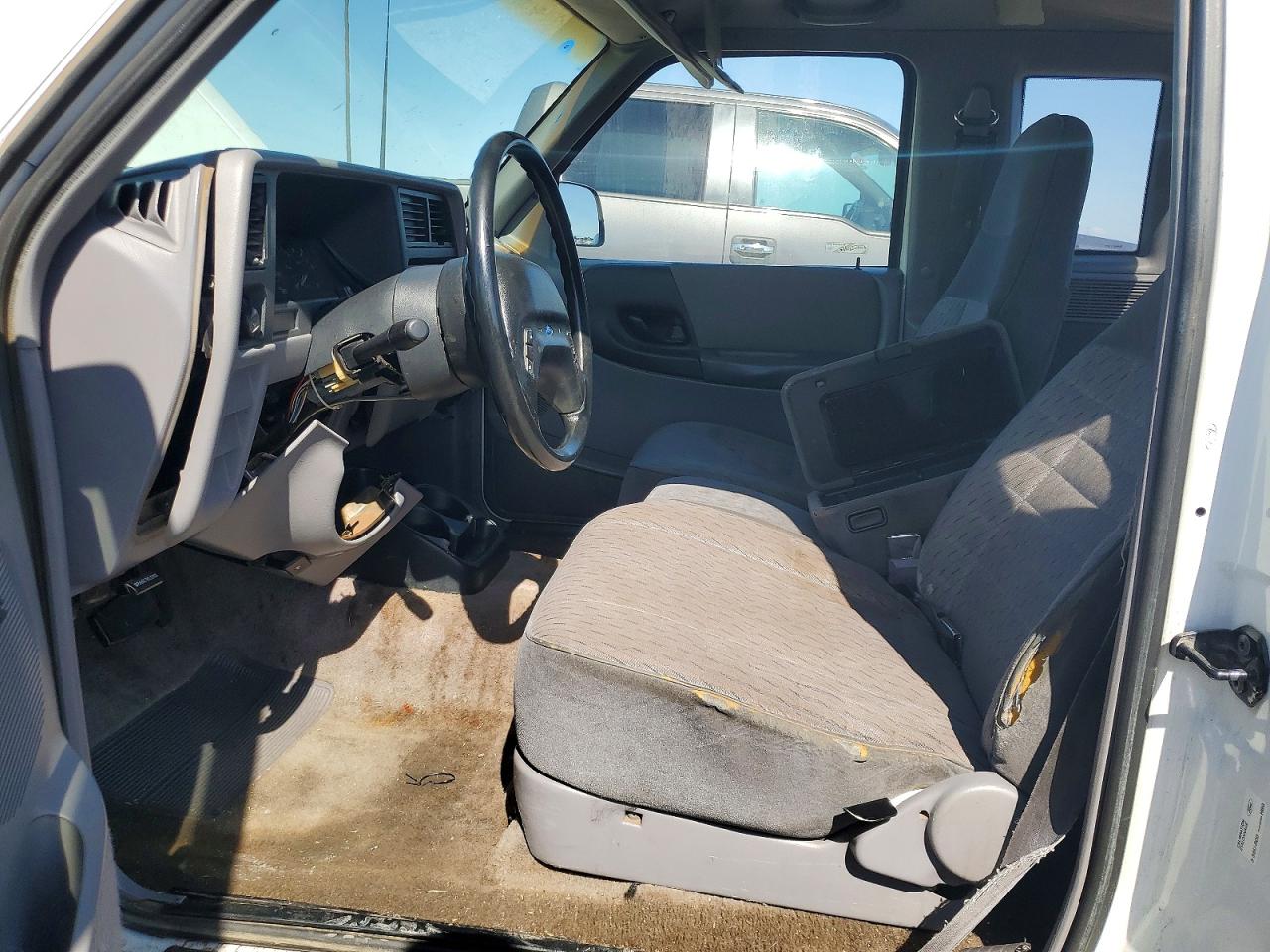 1993 Ford Ranger Super Cab White vin: 1FTCR14X6PPA37359