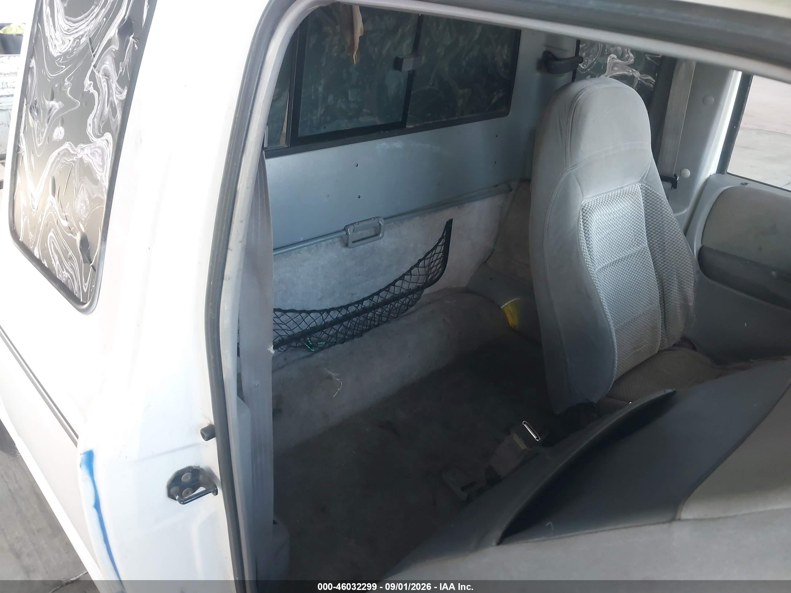 1994 Ford Ranger Super Cab White vin: 1FTCR14X6RPA53368