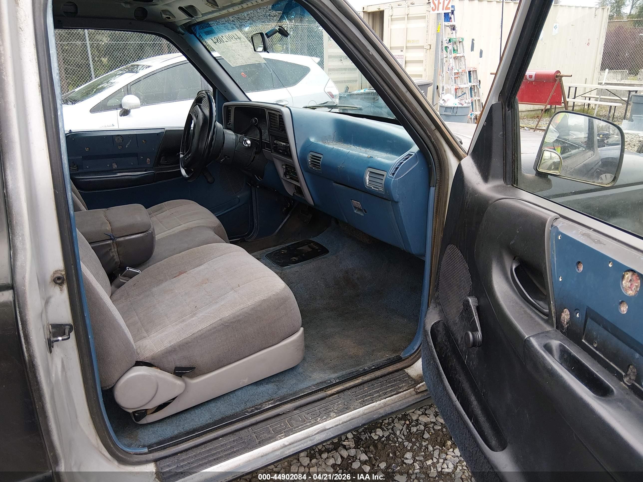 1994 Ford Ranger Super Cab Black vin: 1FTCR14X6RPA80408