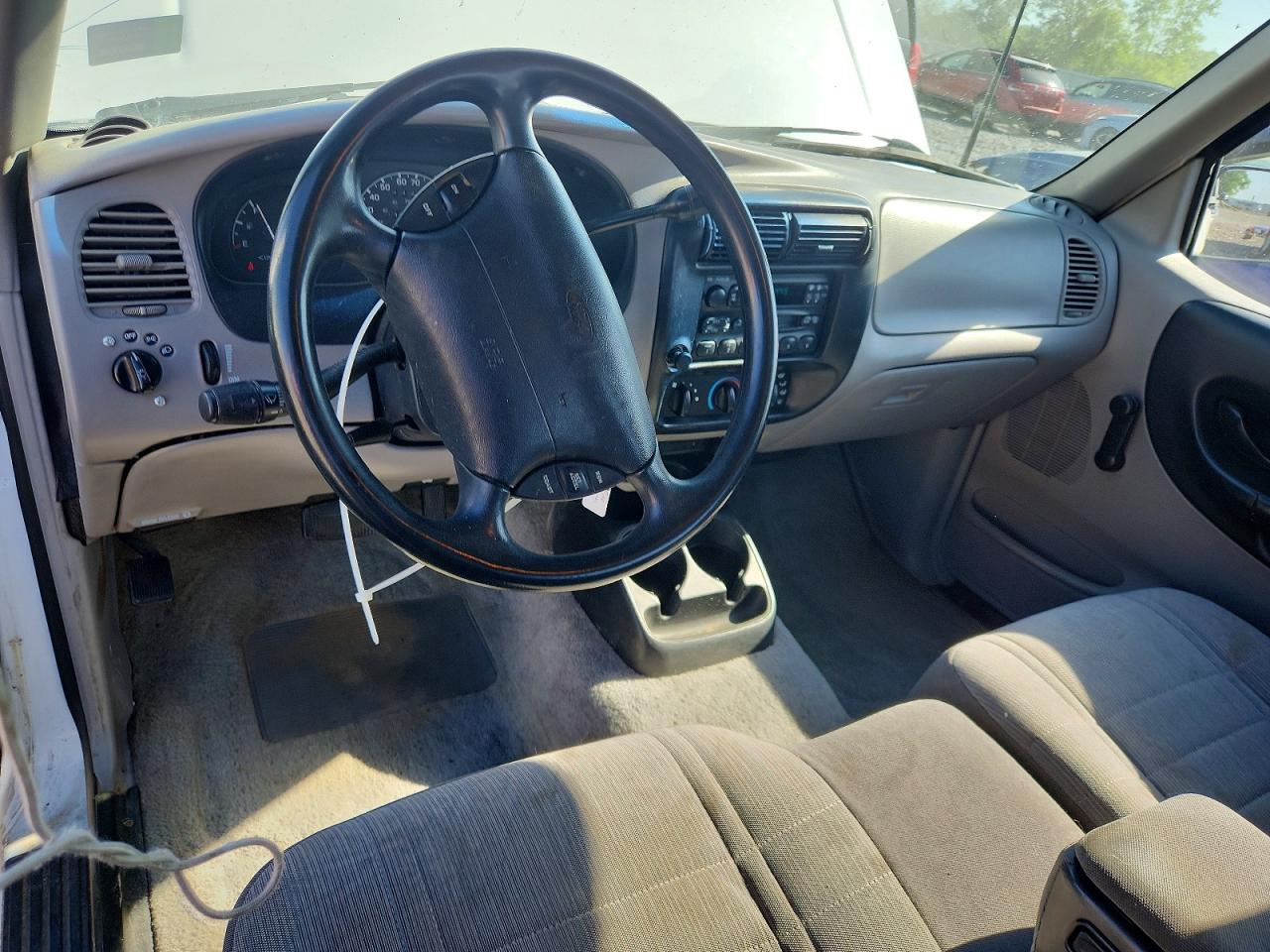 1996 Ford Ranger Super Cab White vin: 1FTCR14X6TPB39898