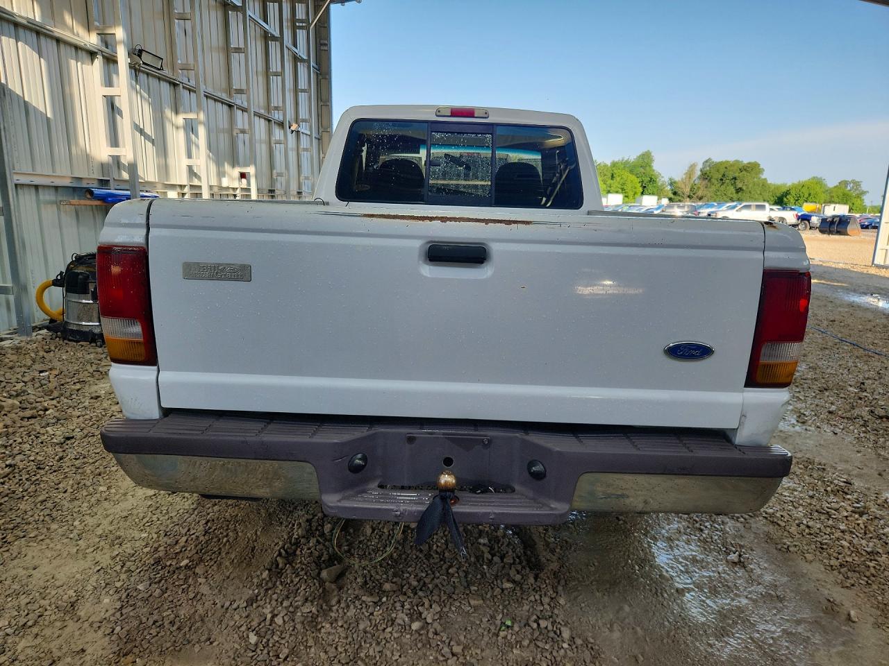 1997 Ford Ranger Super Cab White vin: 1FTCR14X7VPA50442
