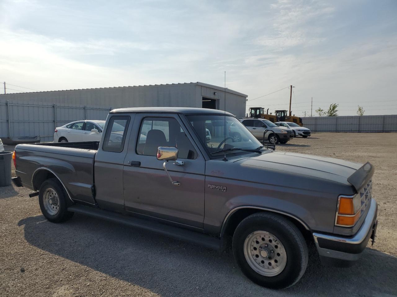 1991 Ford Ranger Super Cab Серый vin: 1FTCR14X8MPA02186