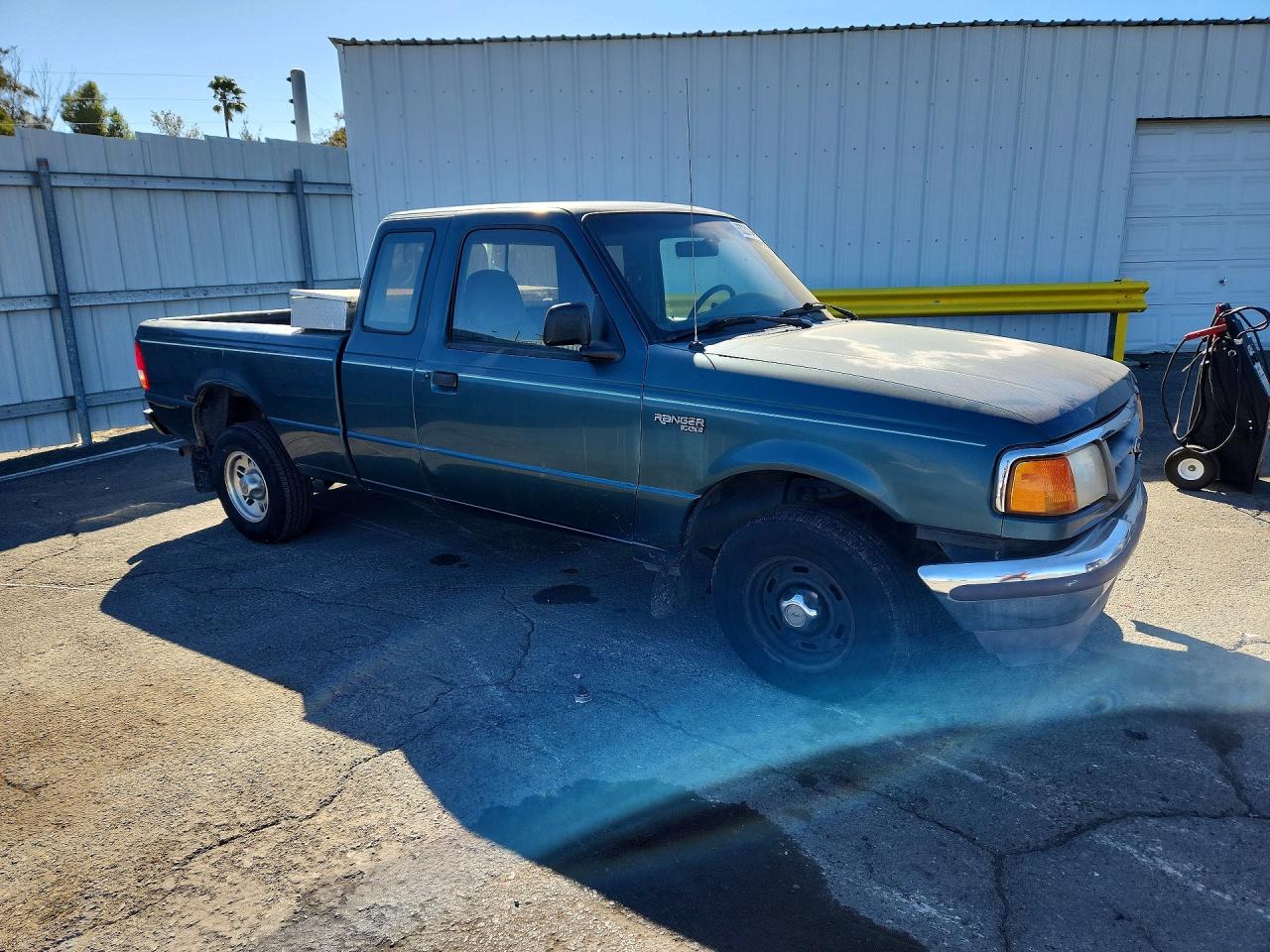 1997 Ford Ranger Super Cab Teal vin: 1FTCR14X8VPA39126