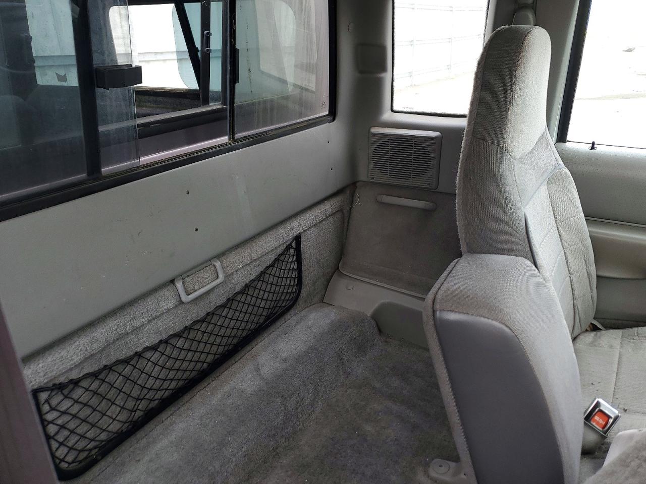 1995 Ford Ranger Super Cab Silver vin: 1FTCR14X9SPA96656