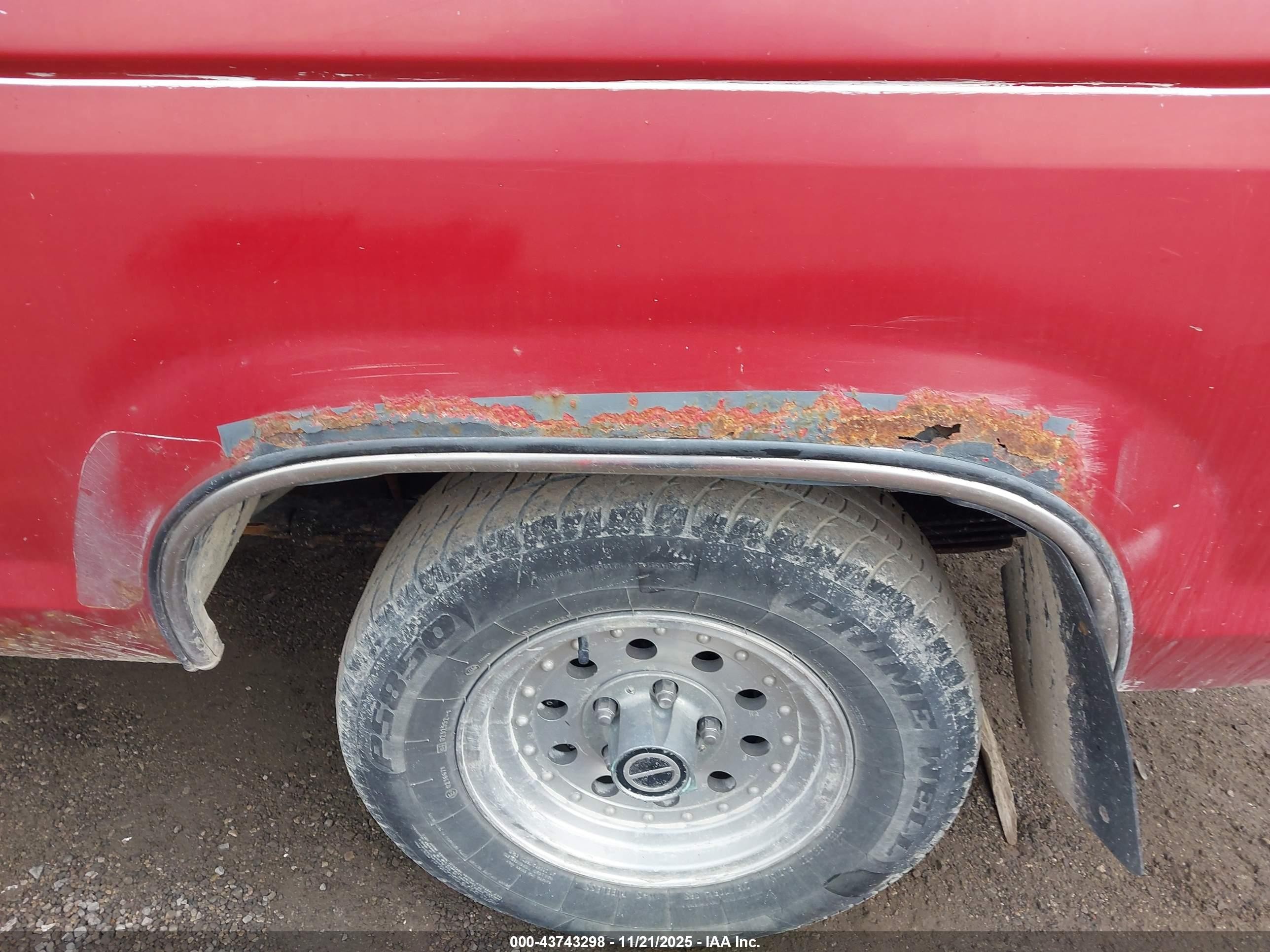 1990 Ford Ranger Super Cab Red vin: 1FTCR14XXLPA96814