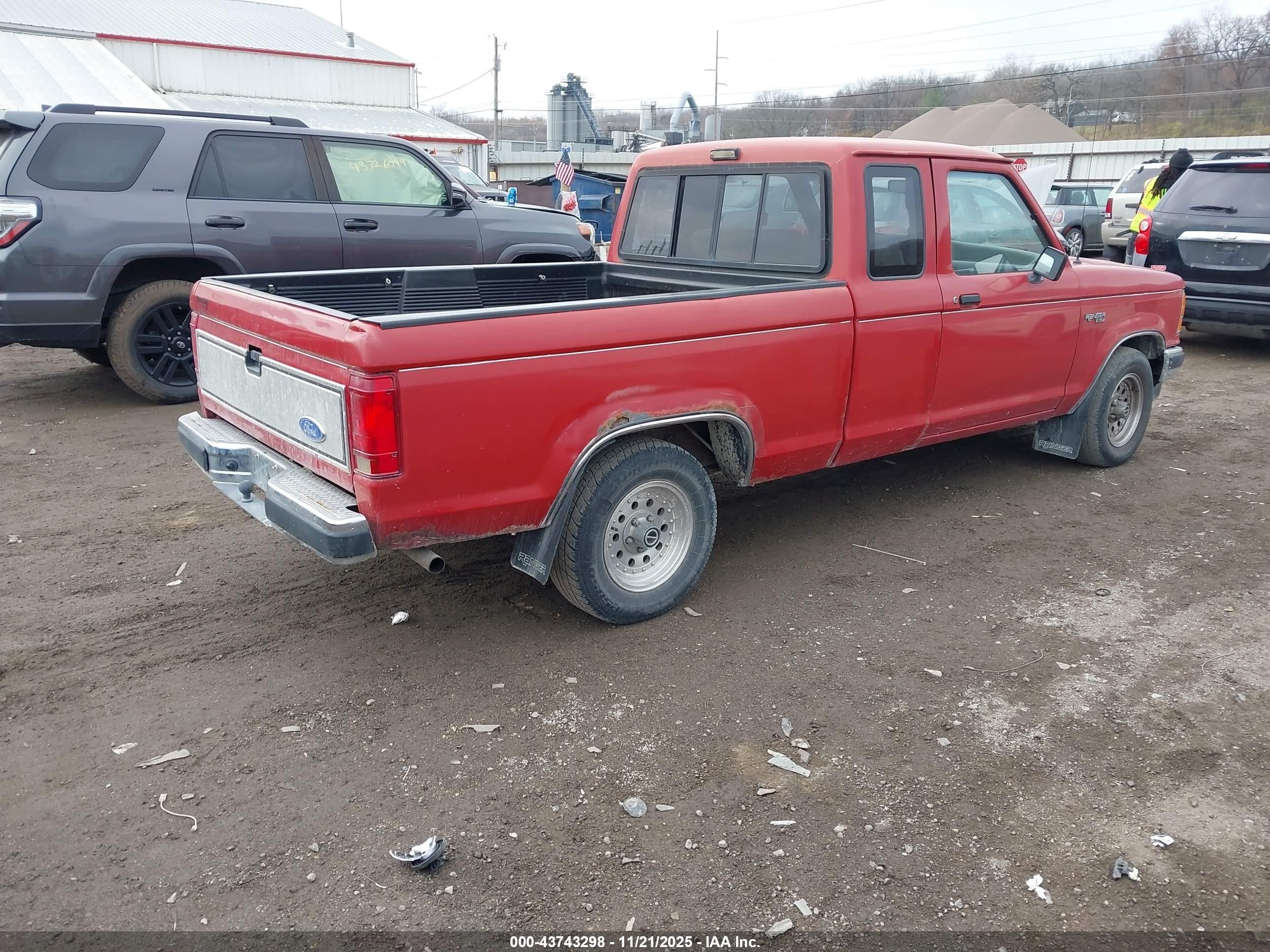 1990 Ford Ranger Super Cab Red vin: 1FTCR14XXLPA96814