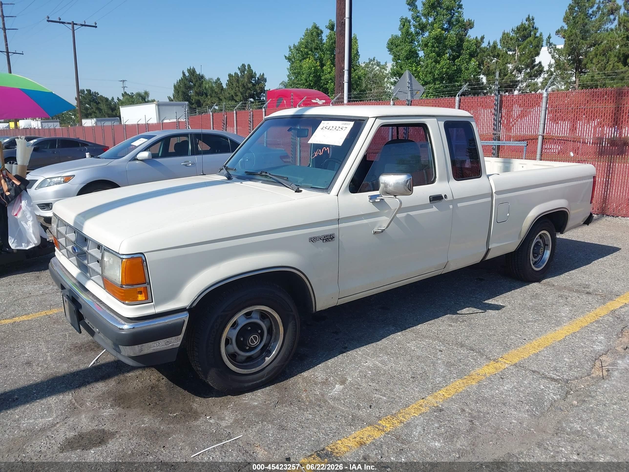 1990 Ford Ranger Super Cab White vin: 1FTCR14XXLPB23588