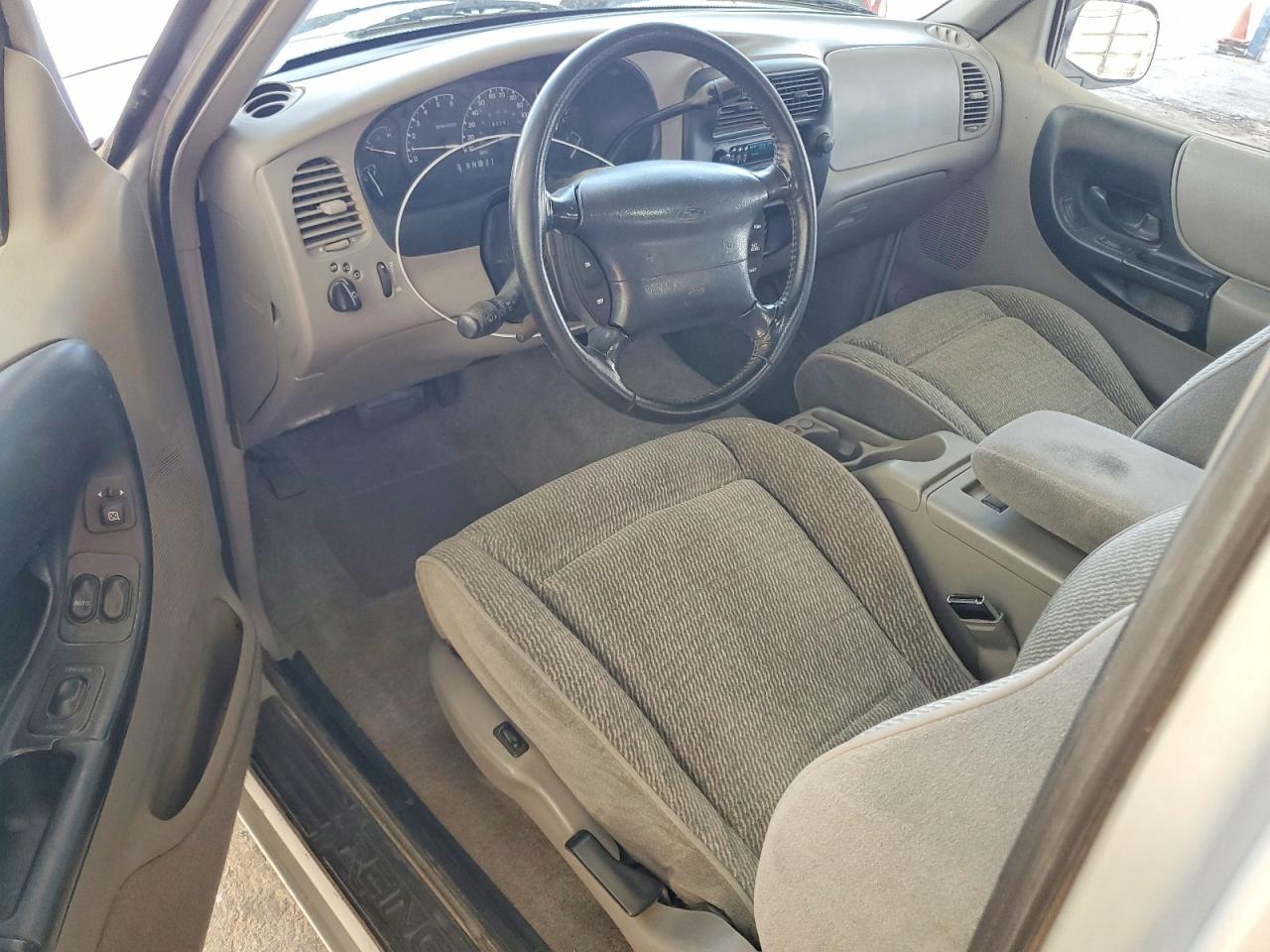 1997 Ford Ranger Super Cab Silver vin: 1FTCR14XXVTA35635