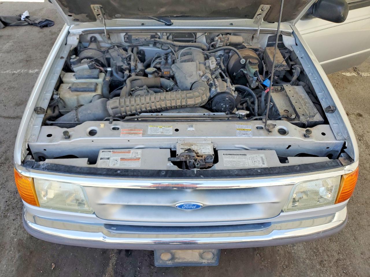 1997 Ford Ranger Super Cab Silver vin: 1FTCR14XXVTA35635