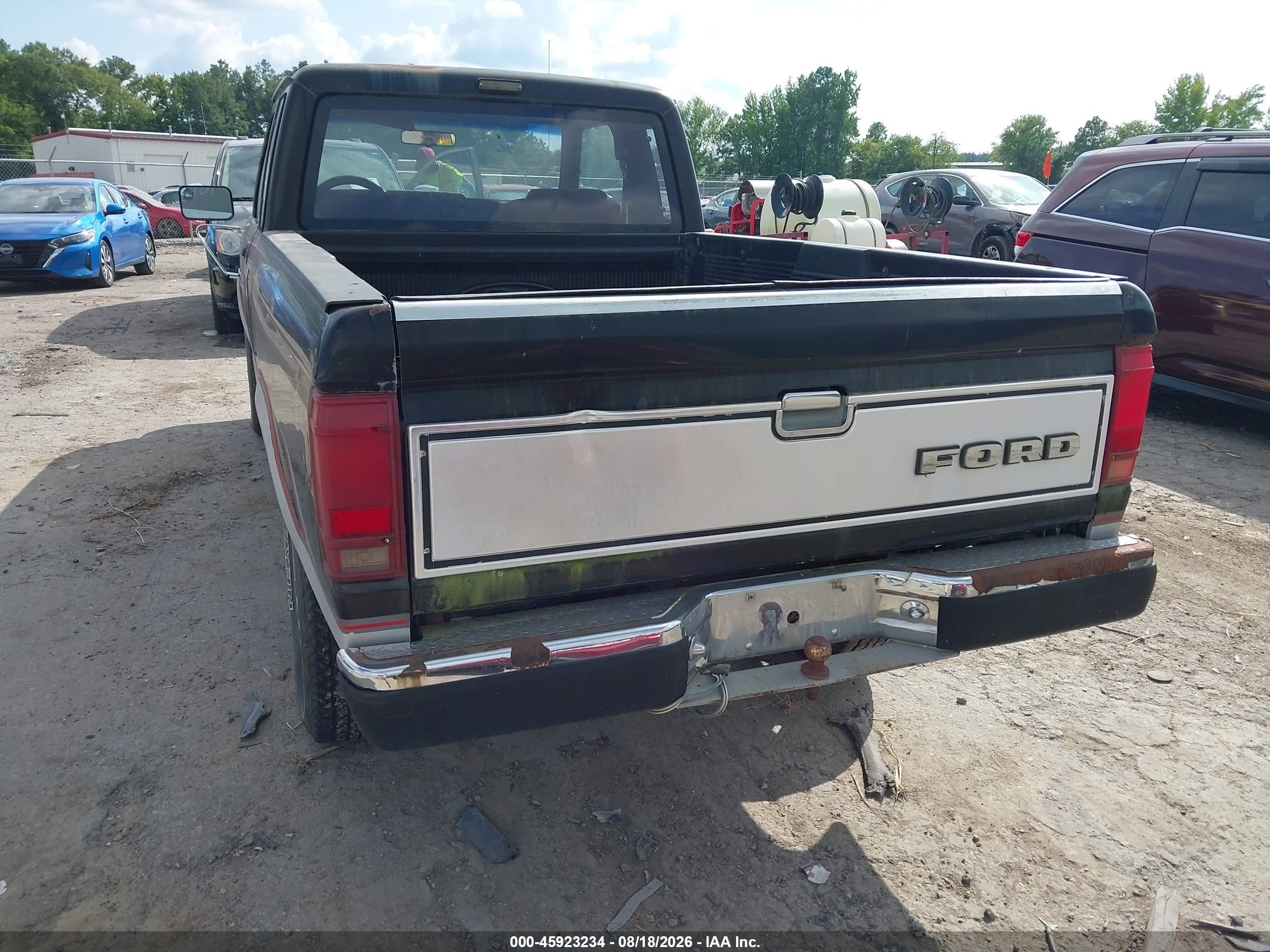 1987 Ford Ranger Super Cab Black vin: 1FTCR15T6HPB53688