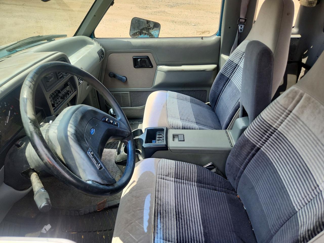 1992 Ford Ranger Super Cab Two Tone vin: 1FTCR15X1NTA35182