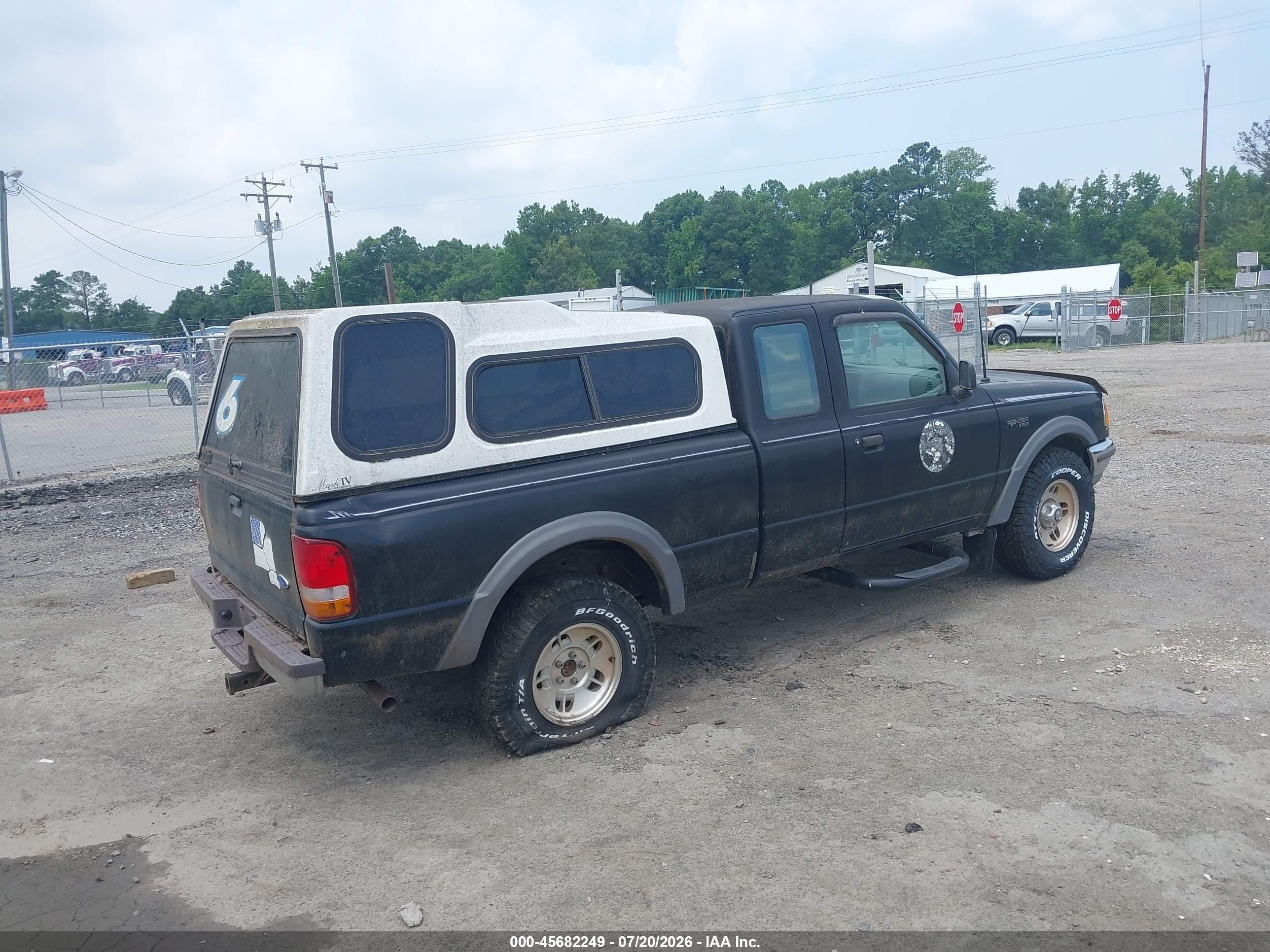 1996 Ford Ranger Super Cab Black vin: 1FTCR15X2TTA34524