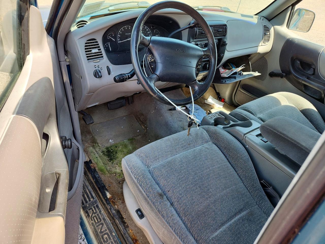 1997 Ford Ranger Super Cab Blue vin: 1FTCR15X2VTA86707