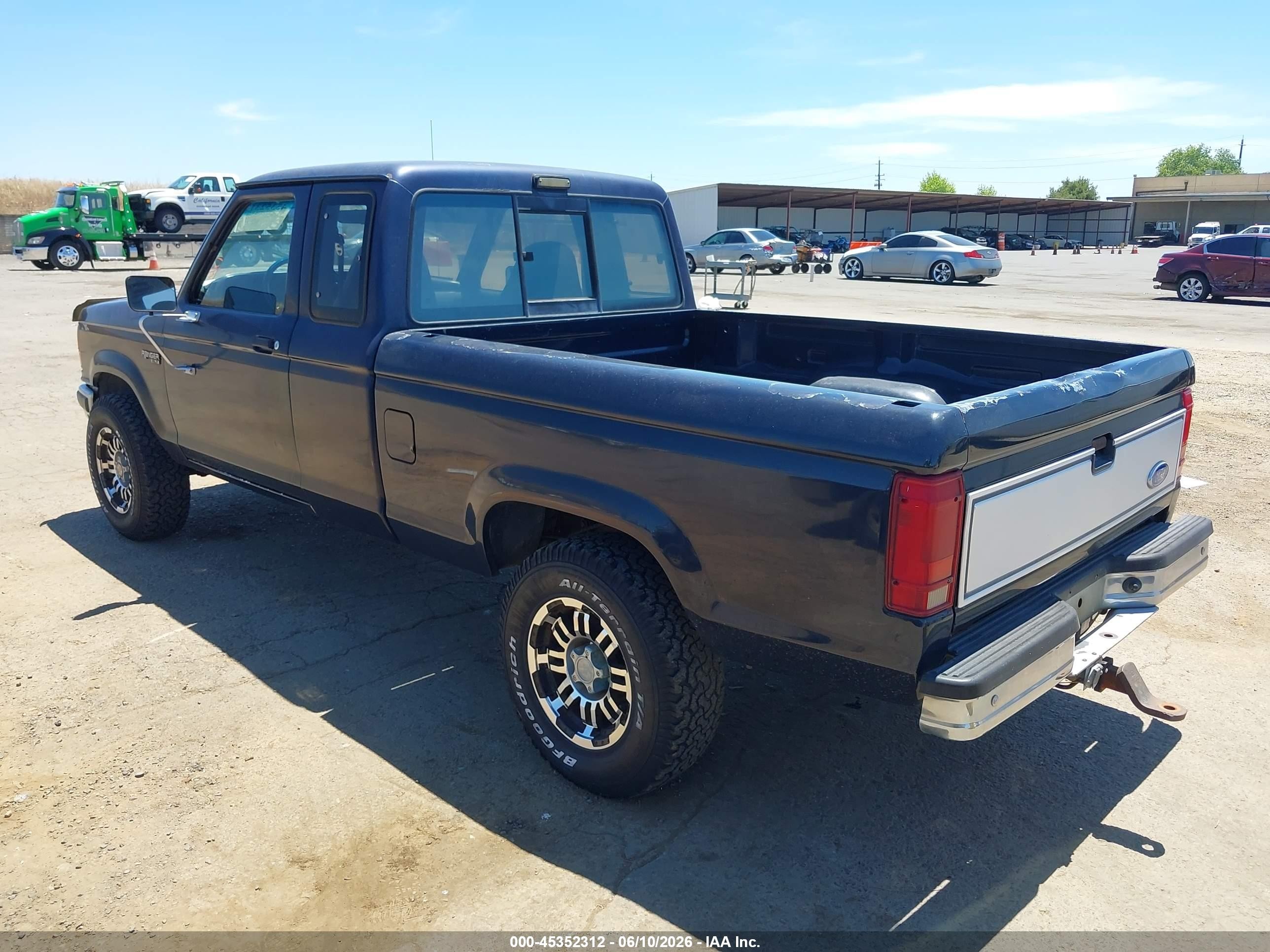 1992 Ford Ranger Super Cab Blue vin: 1FTCR15X3NPB02325