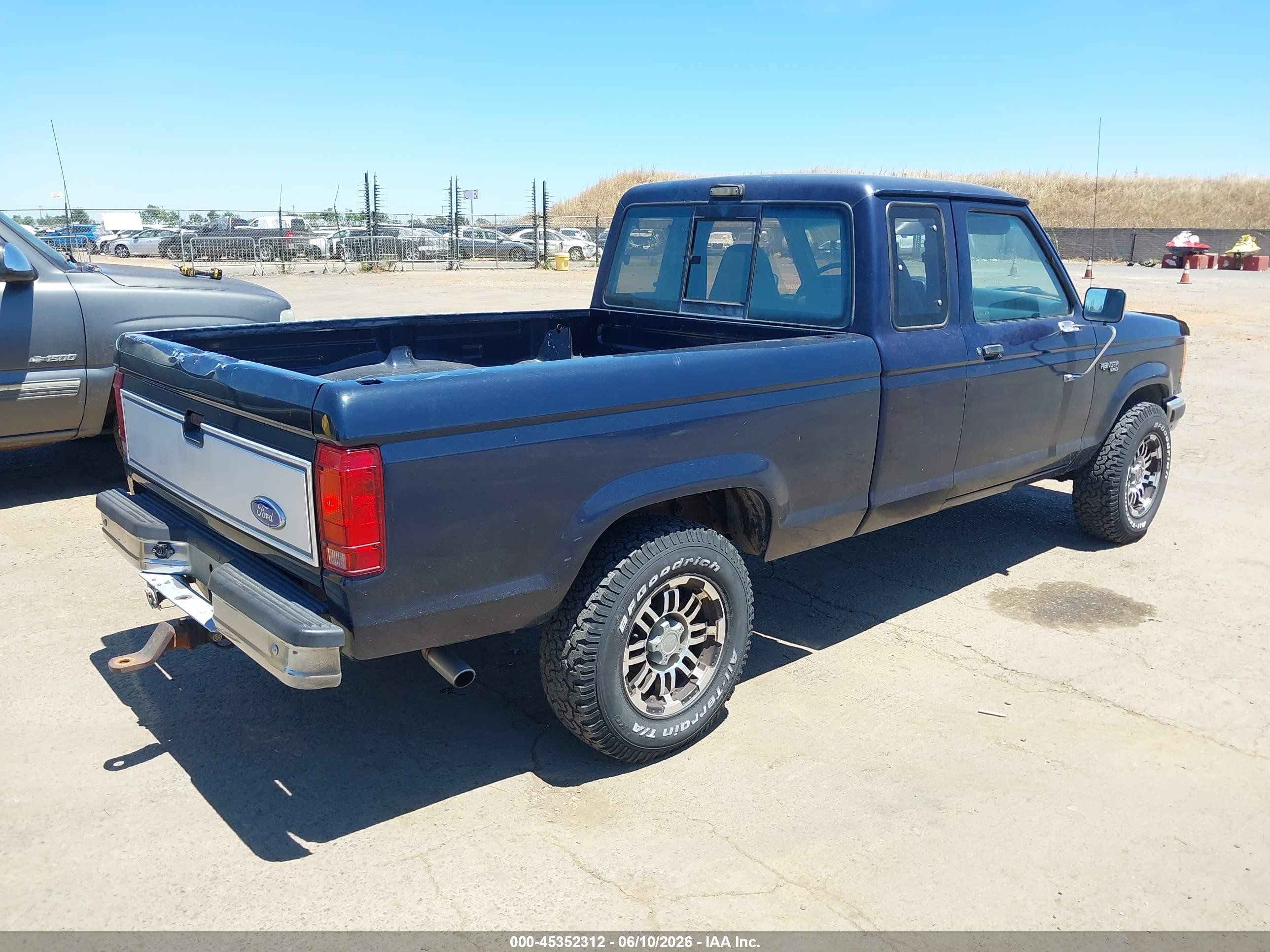 1992 Ford Ranger Super Cab Blue vin: 1FTCR15X3NPB02325