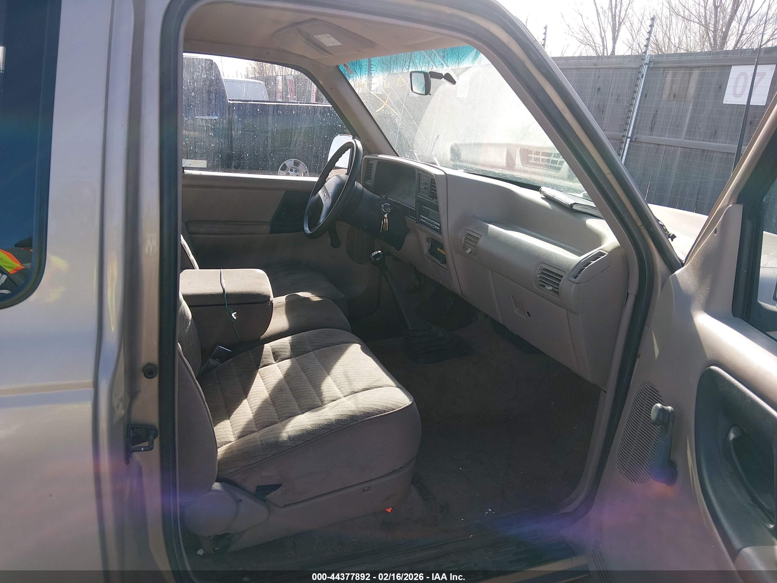1993 Ford Ranger Super Cab Gold vin: 1FTCR15X4PPB17919