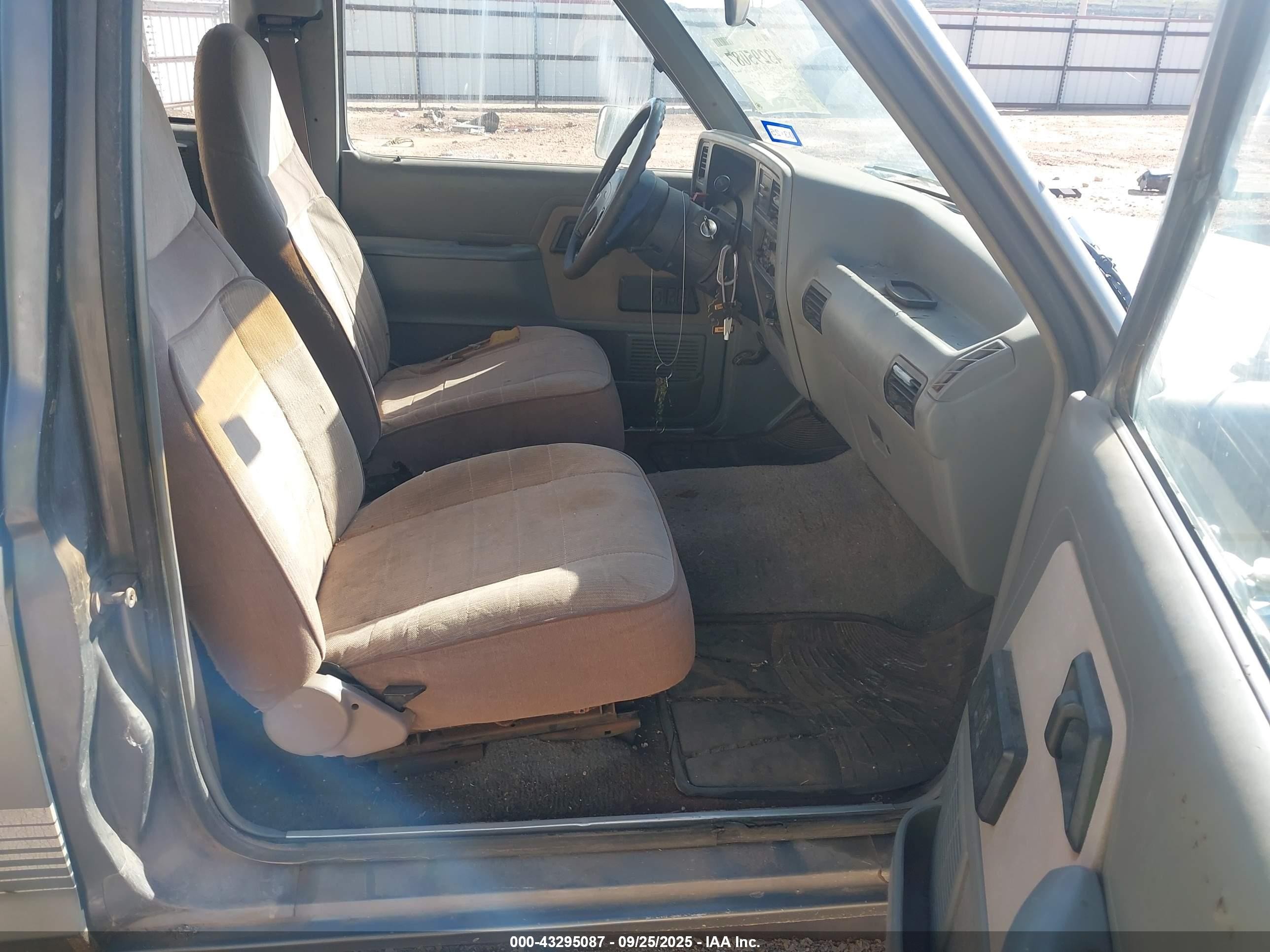 1991 Ford Ranger Super Cab Серый vin: 1FTCR15X5MPA41574
