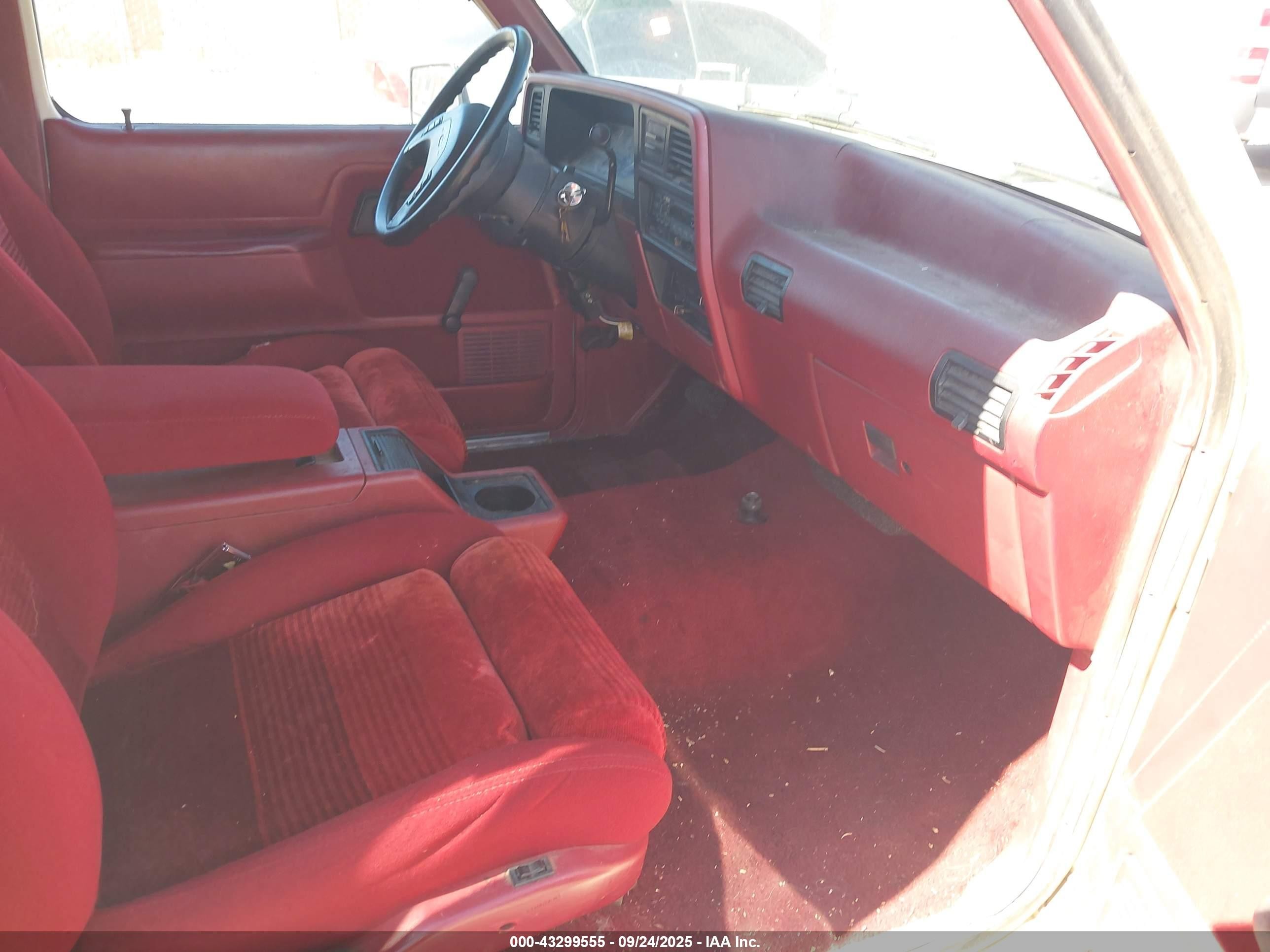 1990 Ford Ranger Super Cab Кремовый vin: 1FTCR15X7LPB34482