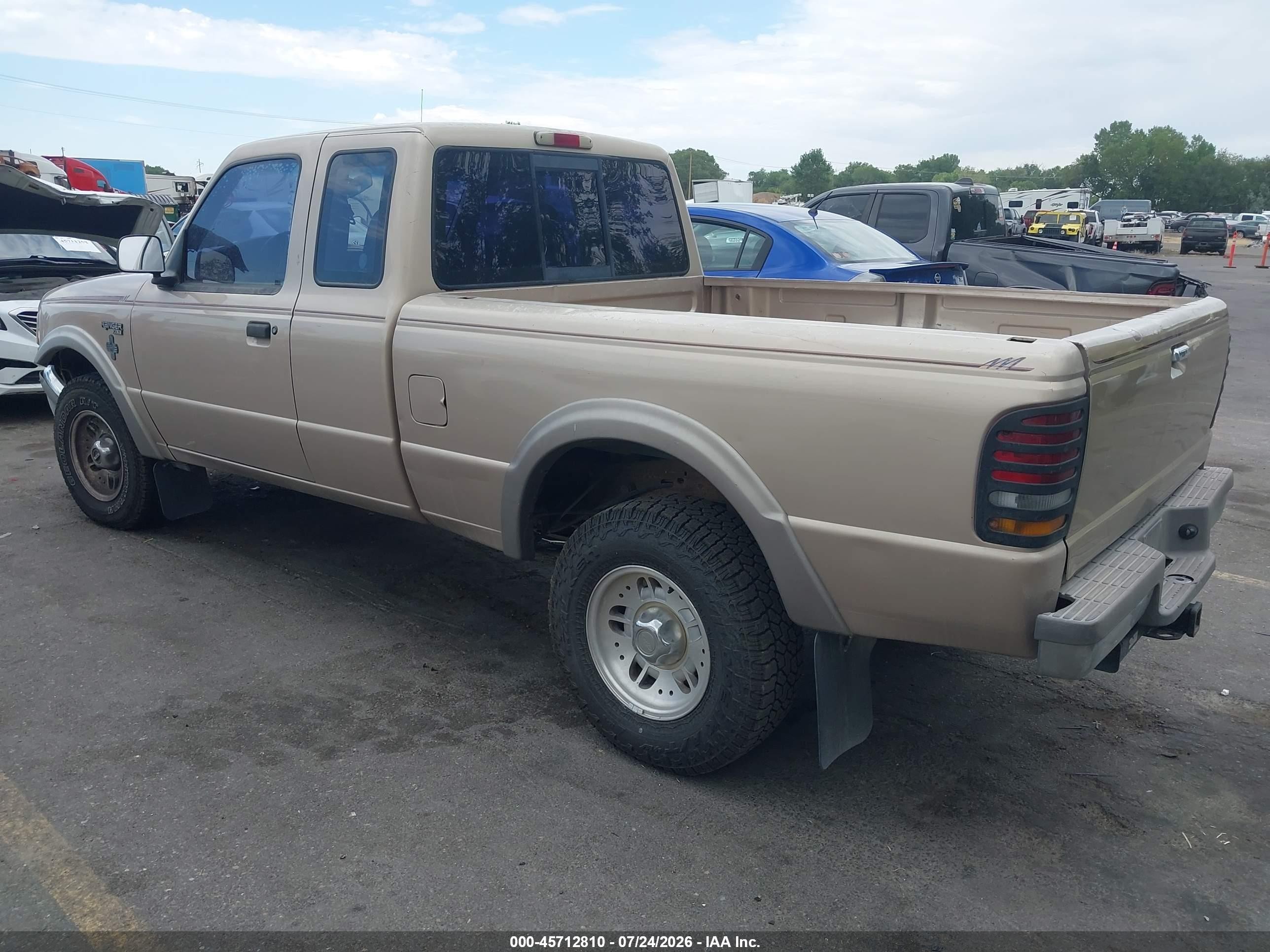 1995 Ford Ranger Super Cab Gold vin: 1FTCR15X7SPA23543