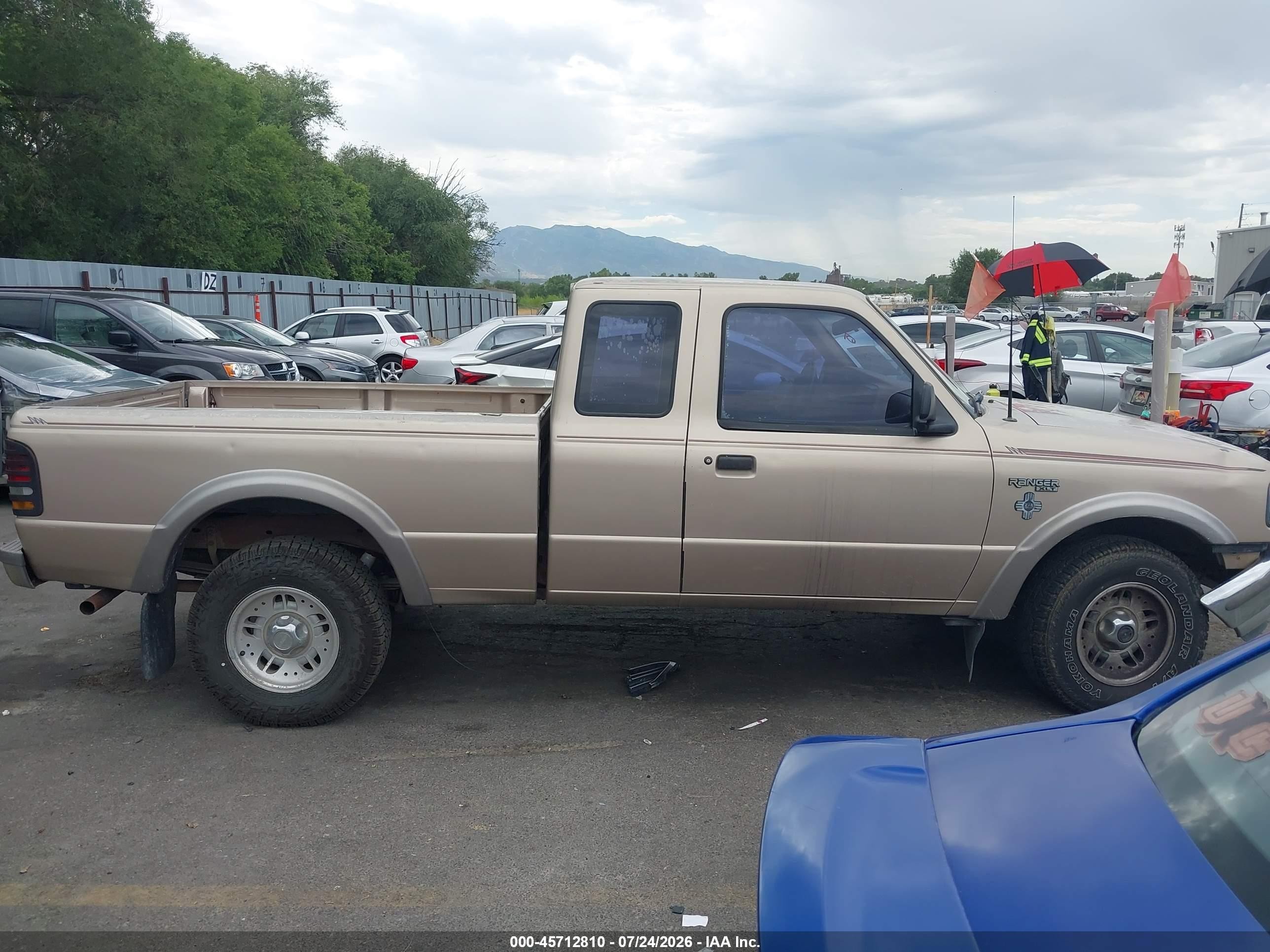 1995 Ford Ranger Super Cab Gold vin: 1FTCR15X7SPA23543