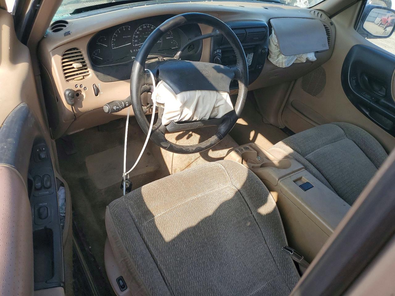 1997 Ford Ranger Super Cab Tan vin: 1FTCR15X9VTA28044