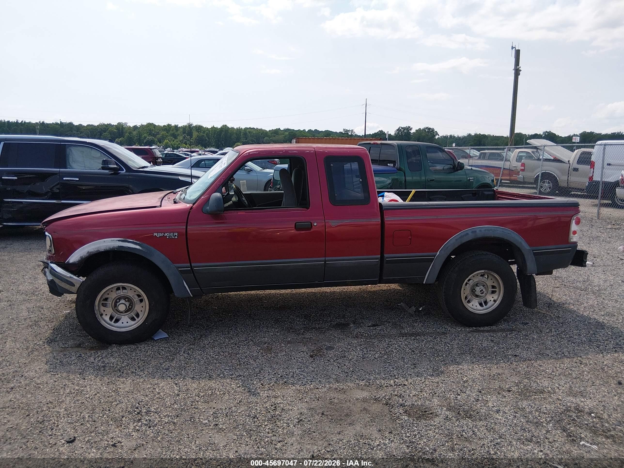 1994 Ford Ranger Super Cab Red vin: 1FTCR15XXRTA63584