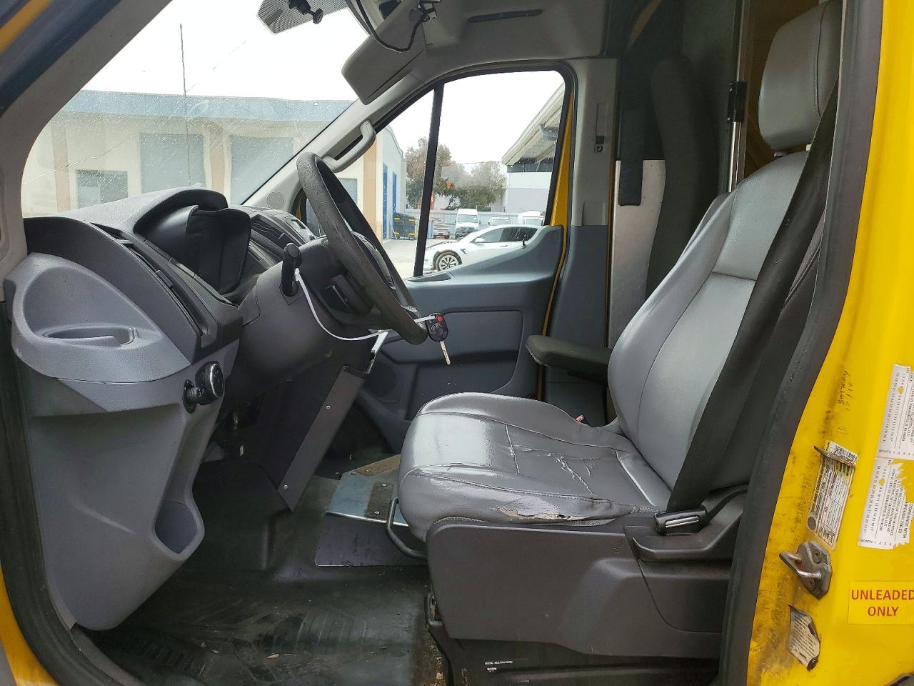 2015 Ford Transit T-250 Yellow vin: 1FTCR3XM1FKA30120