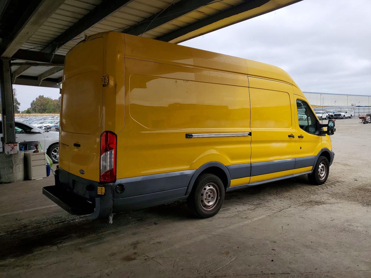 2015 Ford Transit T-250 Yellow vin: 1FTCR3XM1FKA30120