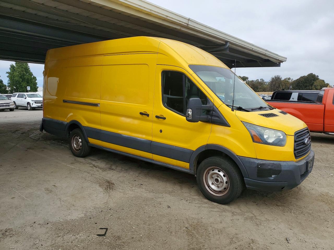 2015 Ford Transit T-250 Yellow vin: 1FTCR3XM1FKA30120