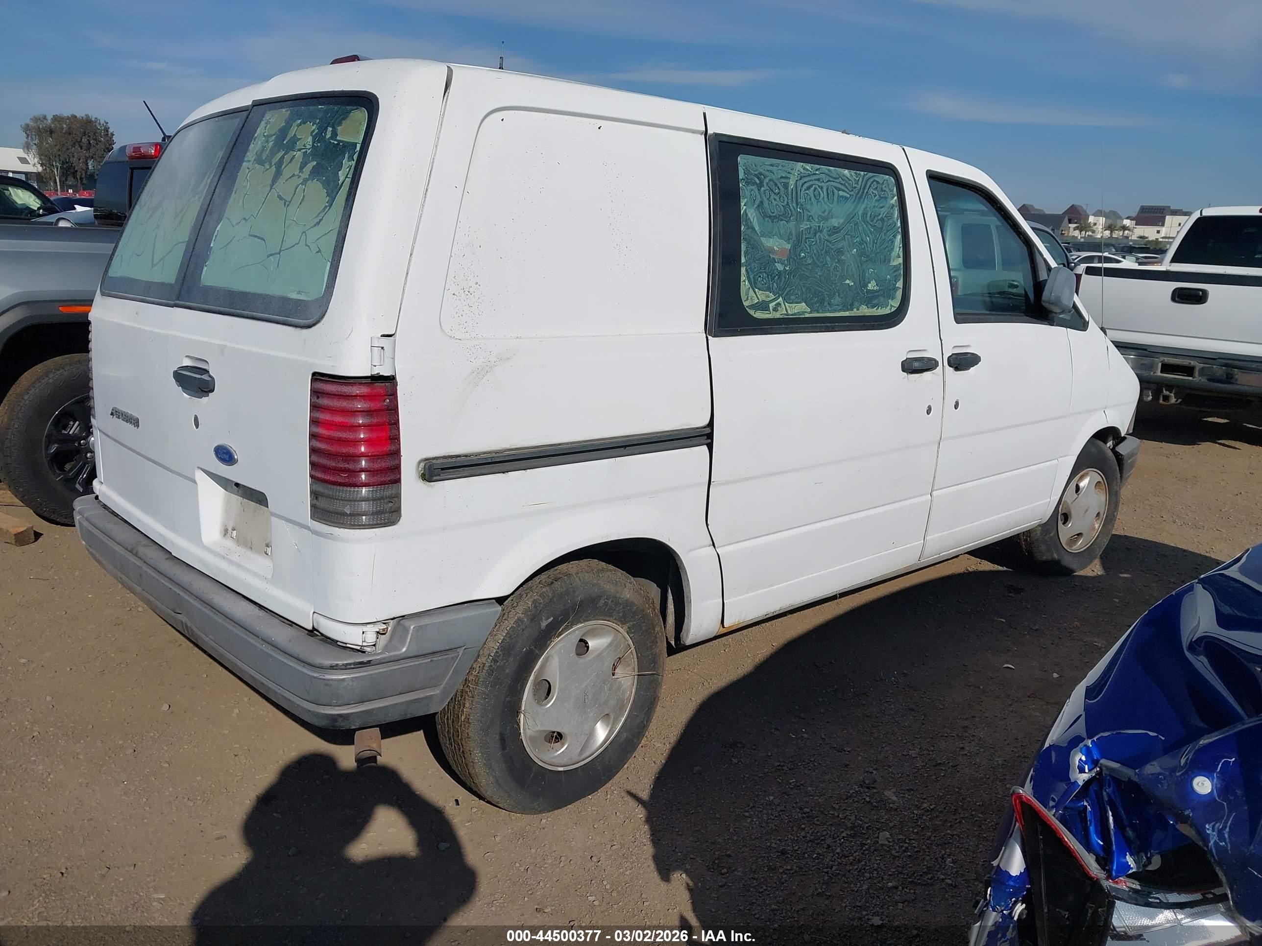 1997 Ford Aerostar Standard White vin: 1FTDA14U4VZB47586