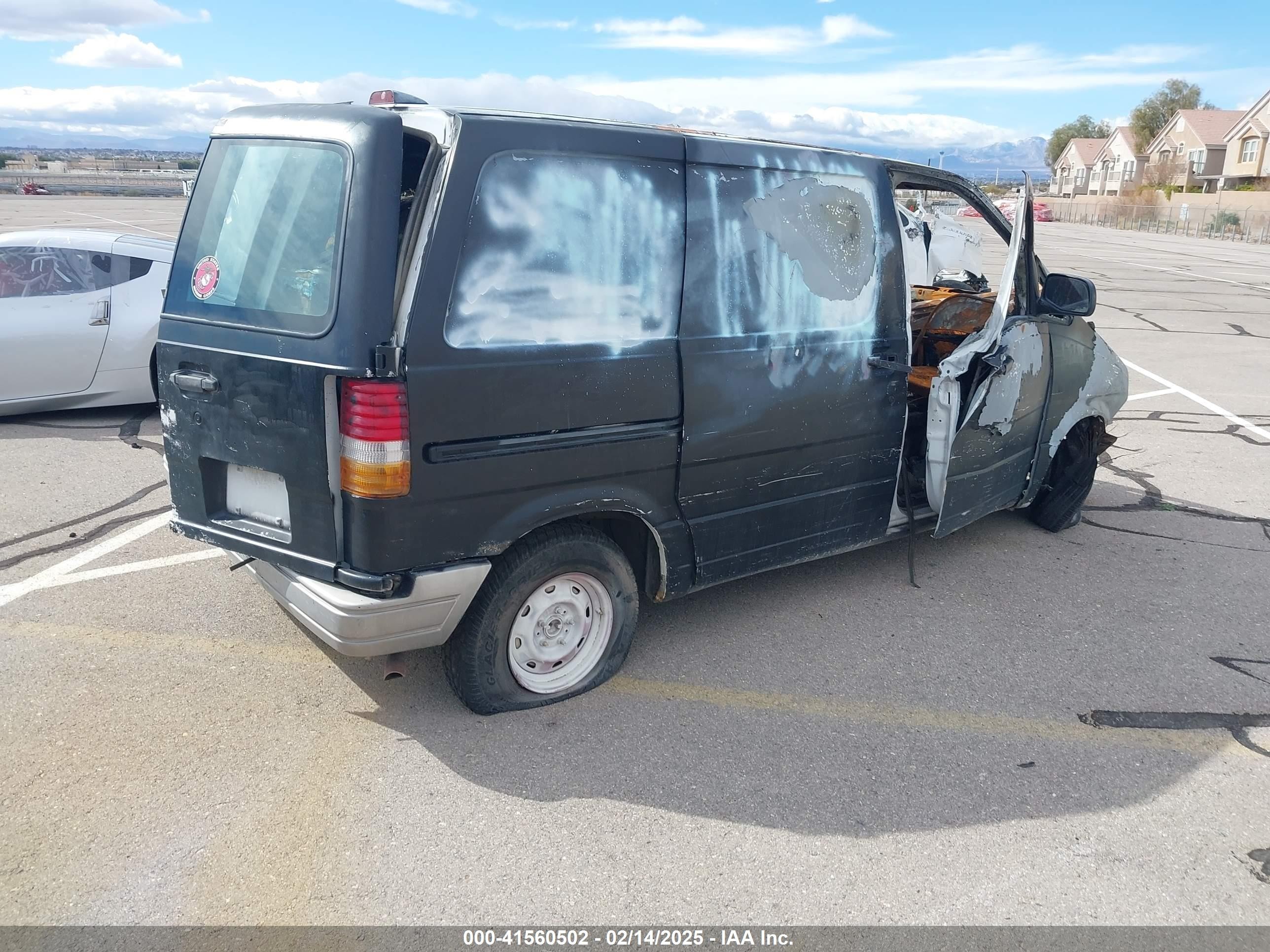 1996 Ford Aerostar   Black vin: 1FTDA14U9TZA78231