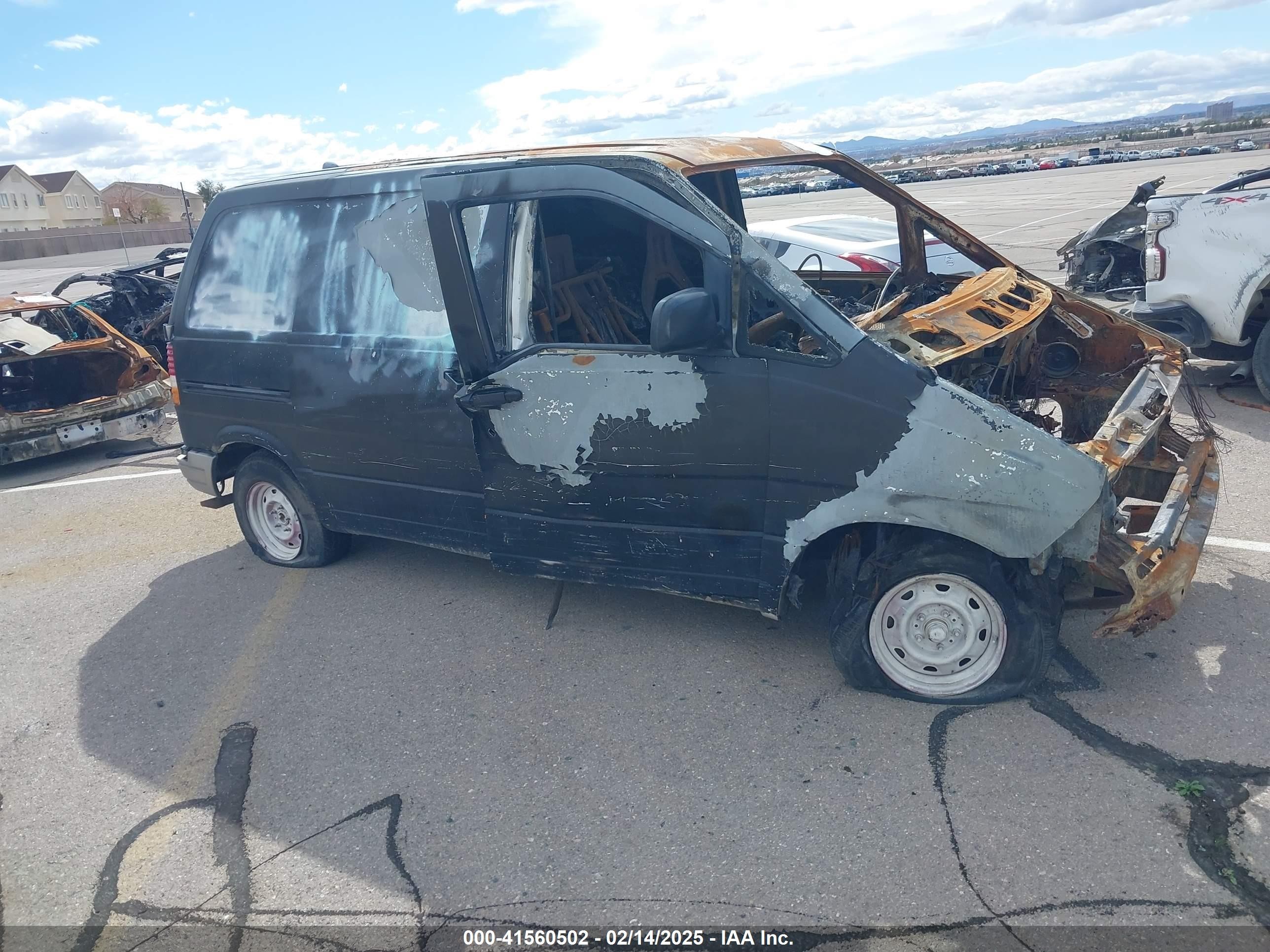 1996 Ford Aerostar   Black vin: 1FTDA14U9TZA78231