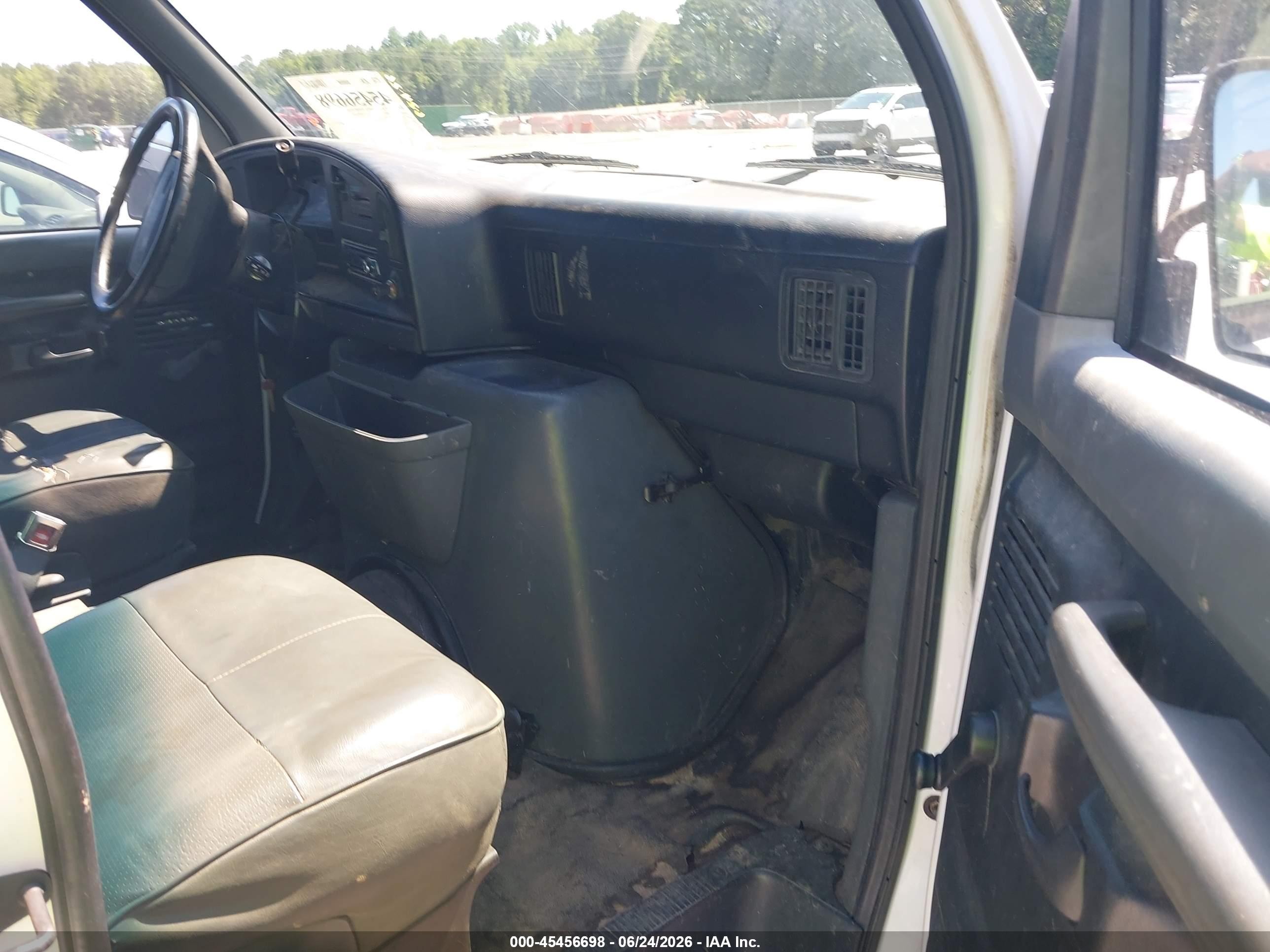 1992 Ford Econoline E150 Van Белый vin: 1FTDE14Y2NHB04278